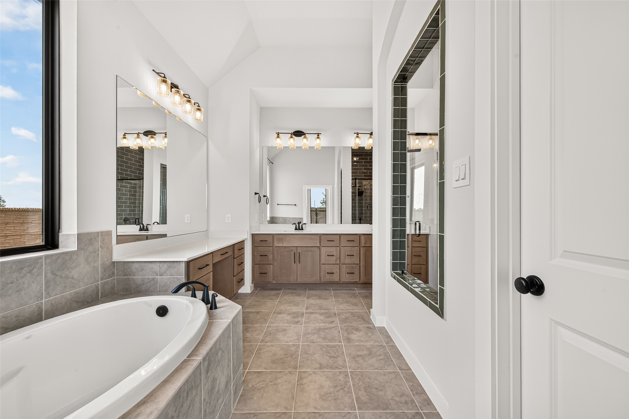 8818 Blue Grotto Lane Property Photo 33