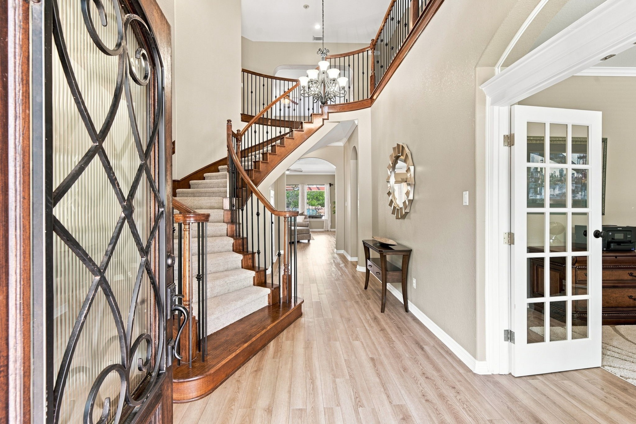 8734 Stowe Creek Lane Property Photo 3
