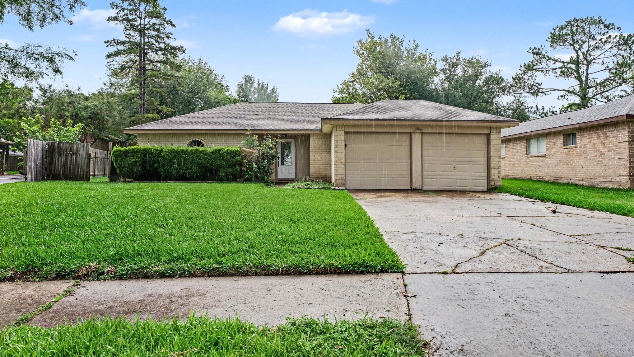 16107 Barcelona Drive Property Photo 1