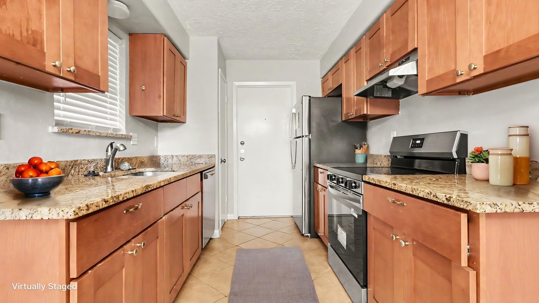 16107 Barcelona Drive Property Photo 3