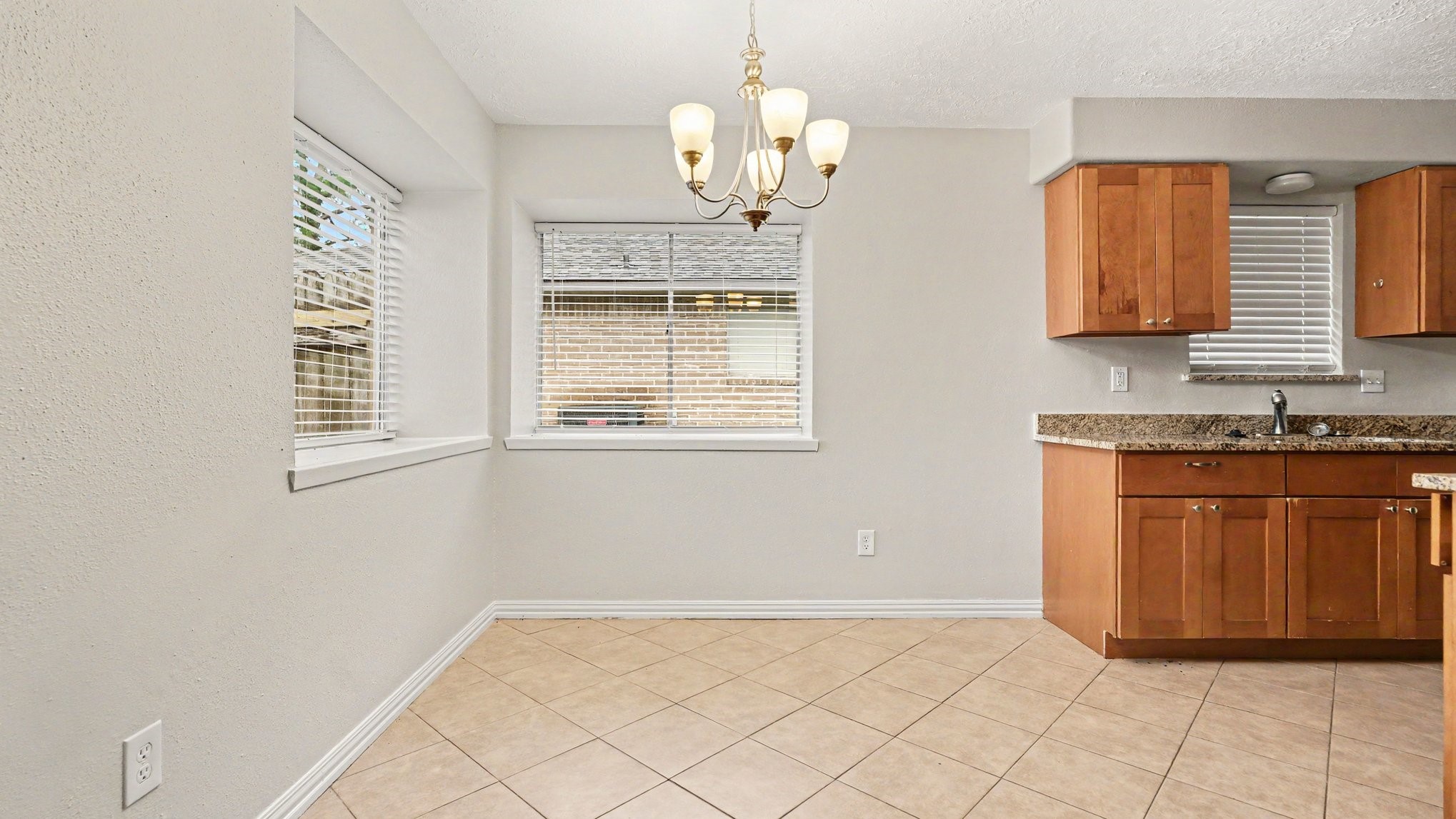 16107 Barcelona Drive Property Photo 6