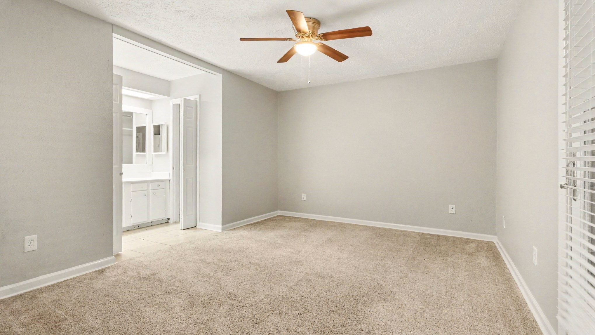 16107 Barcelona Drive Property Photo 14