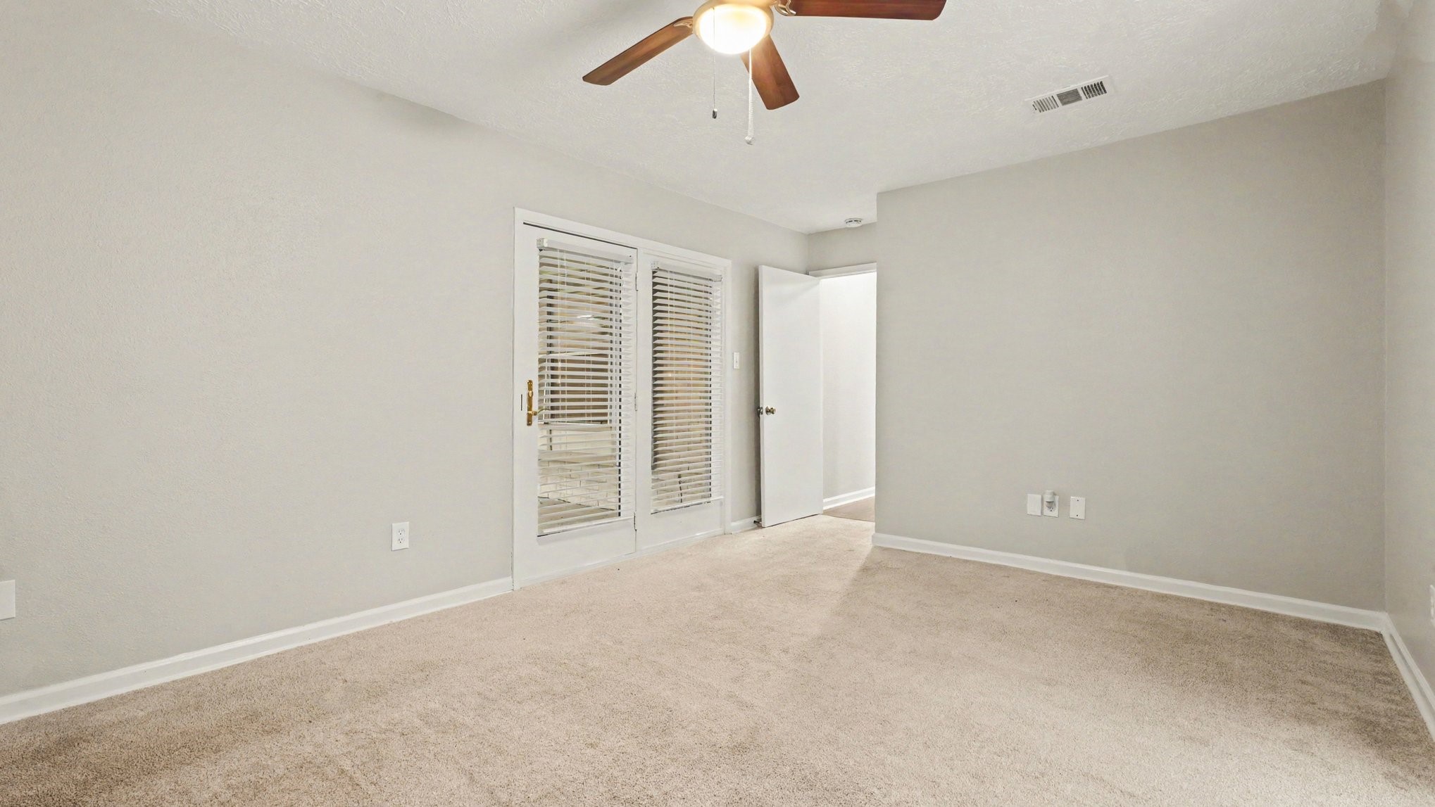 16107 Barcelona Drive Property Photo 15