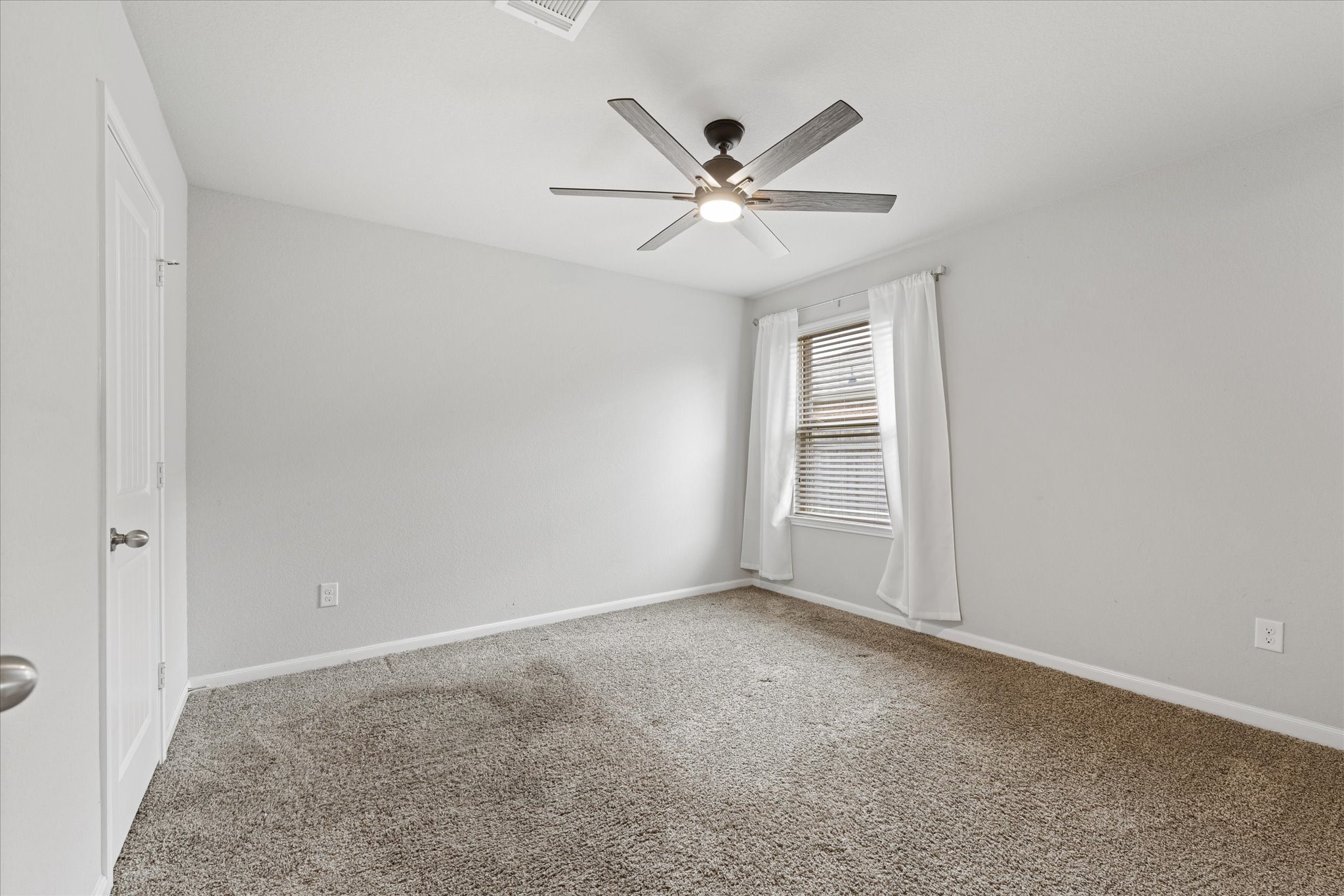 3010 Specklebelly Drive Property Photo 12