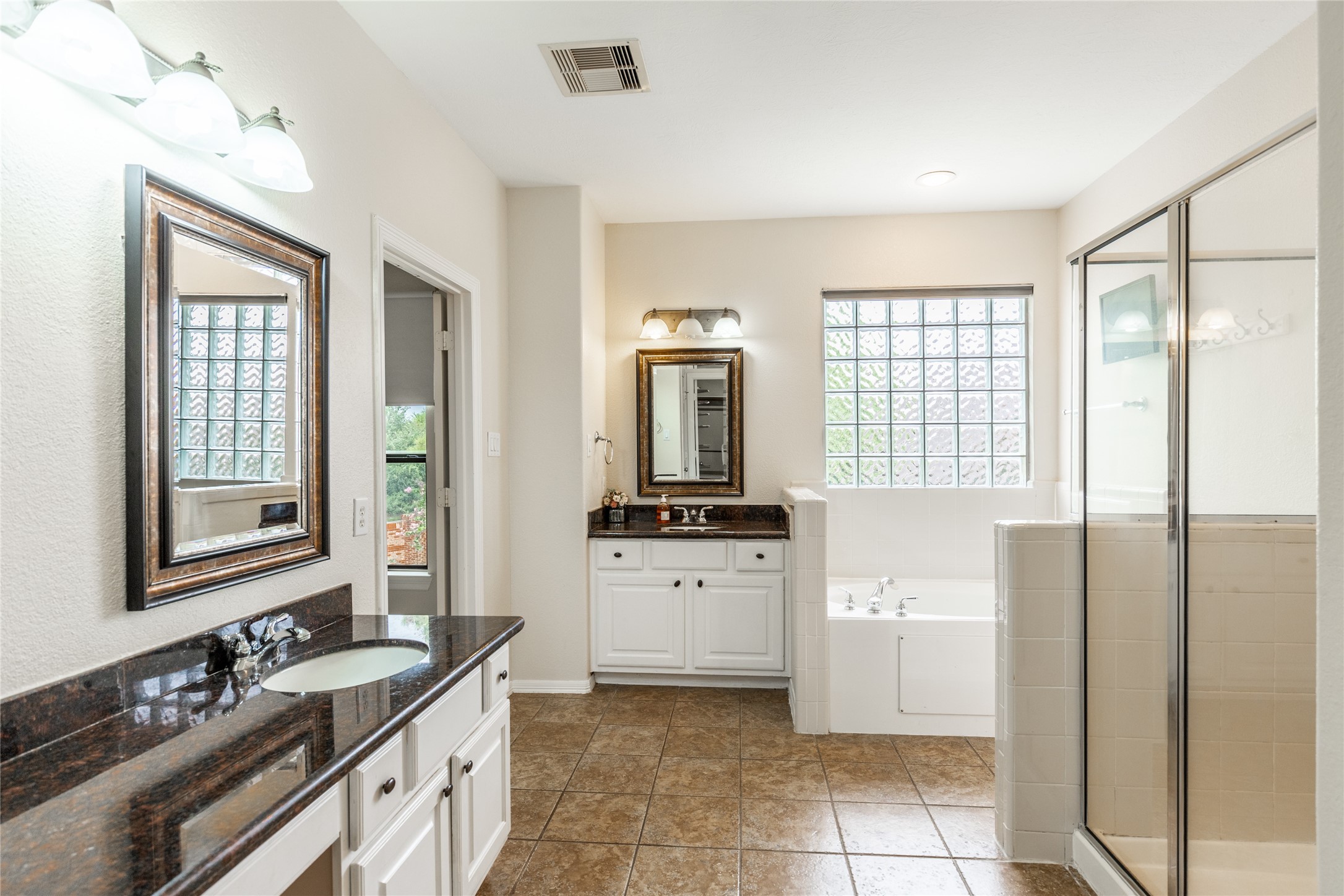 2923 Royal Oaks Crest Property Photo 19