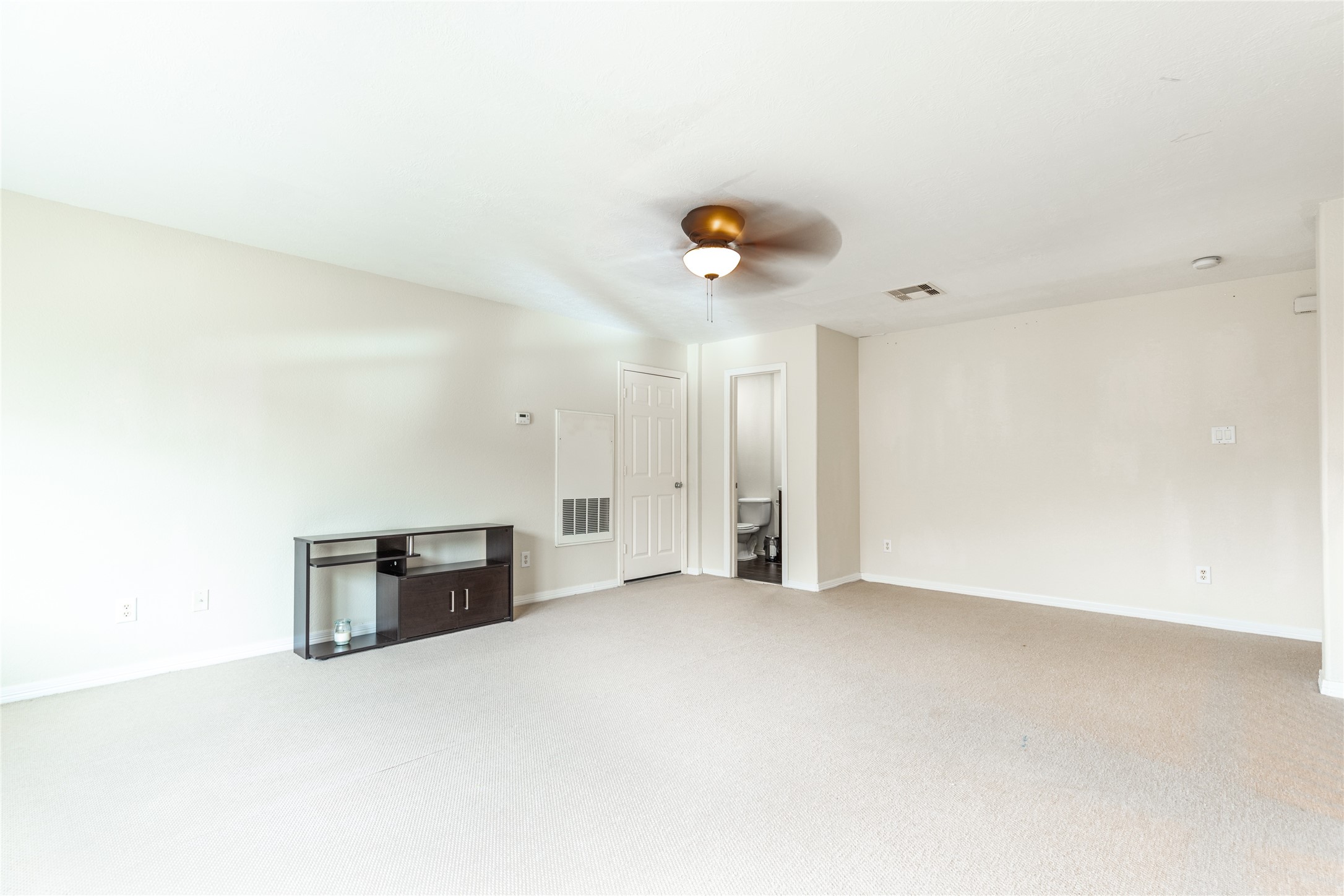 2923 Royal Oaks Crest Property Photo 27