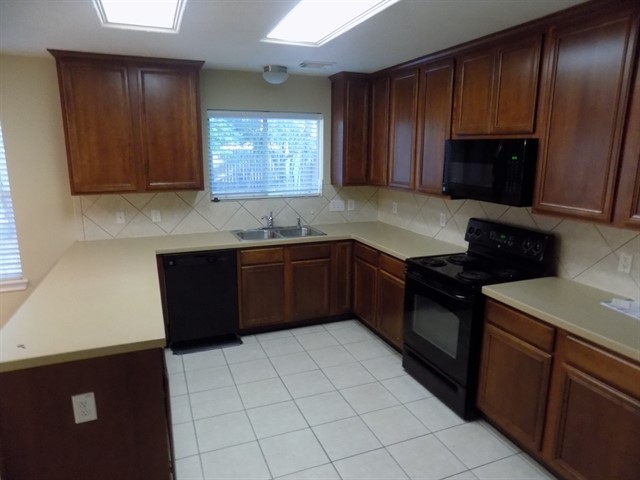 12738 Cooper Breaks Drive Property Photo 2