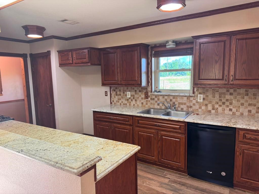 29530 Stockdick Road Property Photo 5