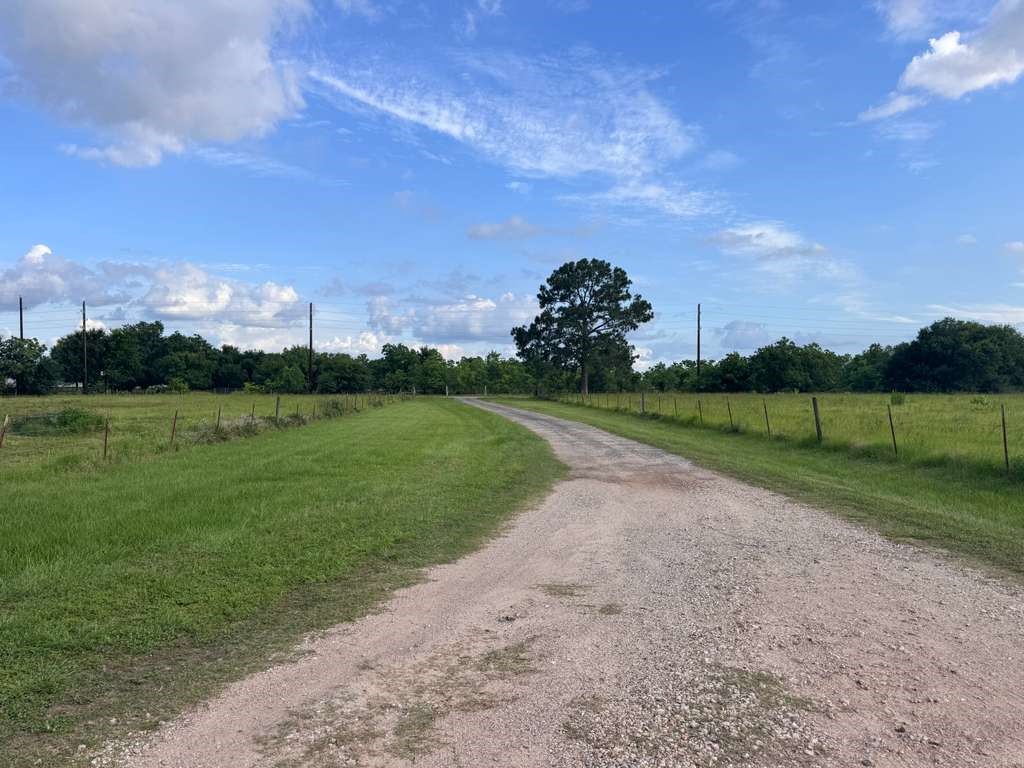 29530 Stockdick Road Property Photo 14