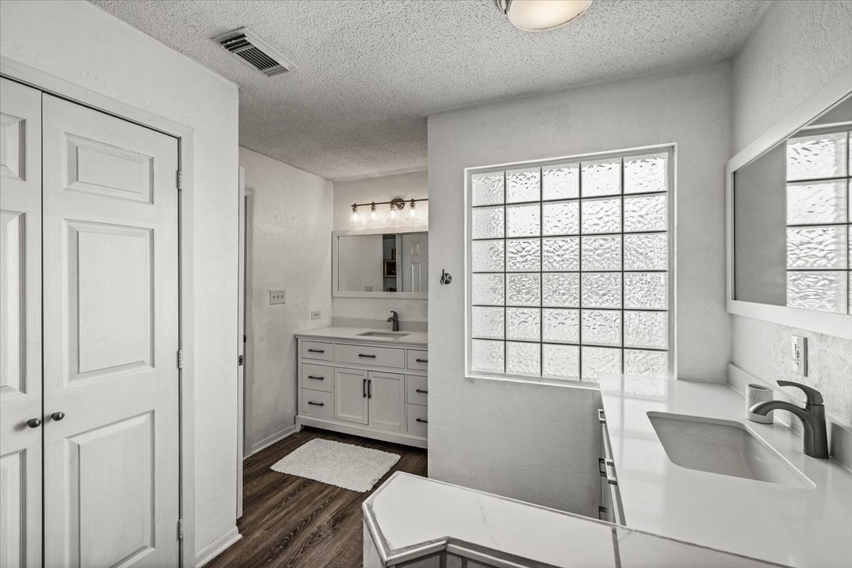 4023 Nueces Drive Property Photo 40