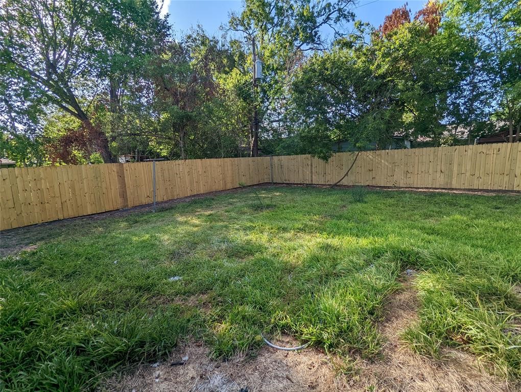 5622 Elmlawn Drive Property Photo 2