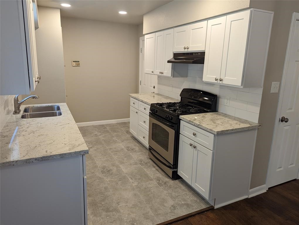 5622 Elmlawn Drive Property Photo 4