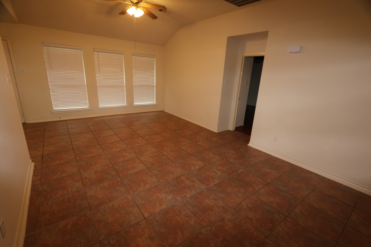 18414 Willow Moss Drive Property Photo 2
