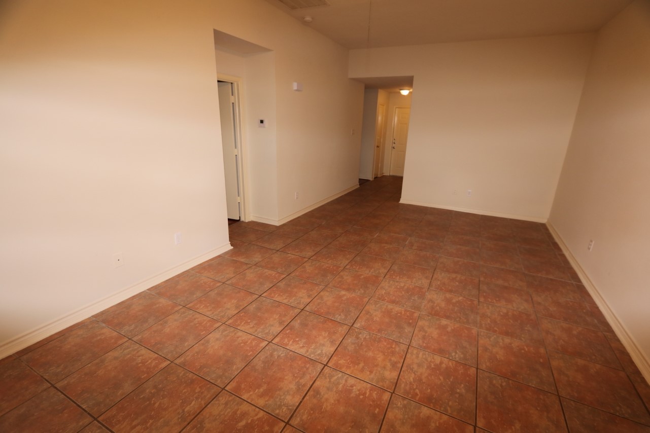 18414 Willow Moss Drive Property Photo 3