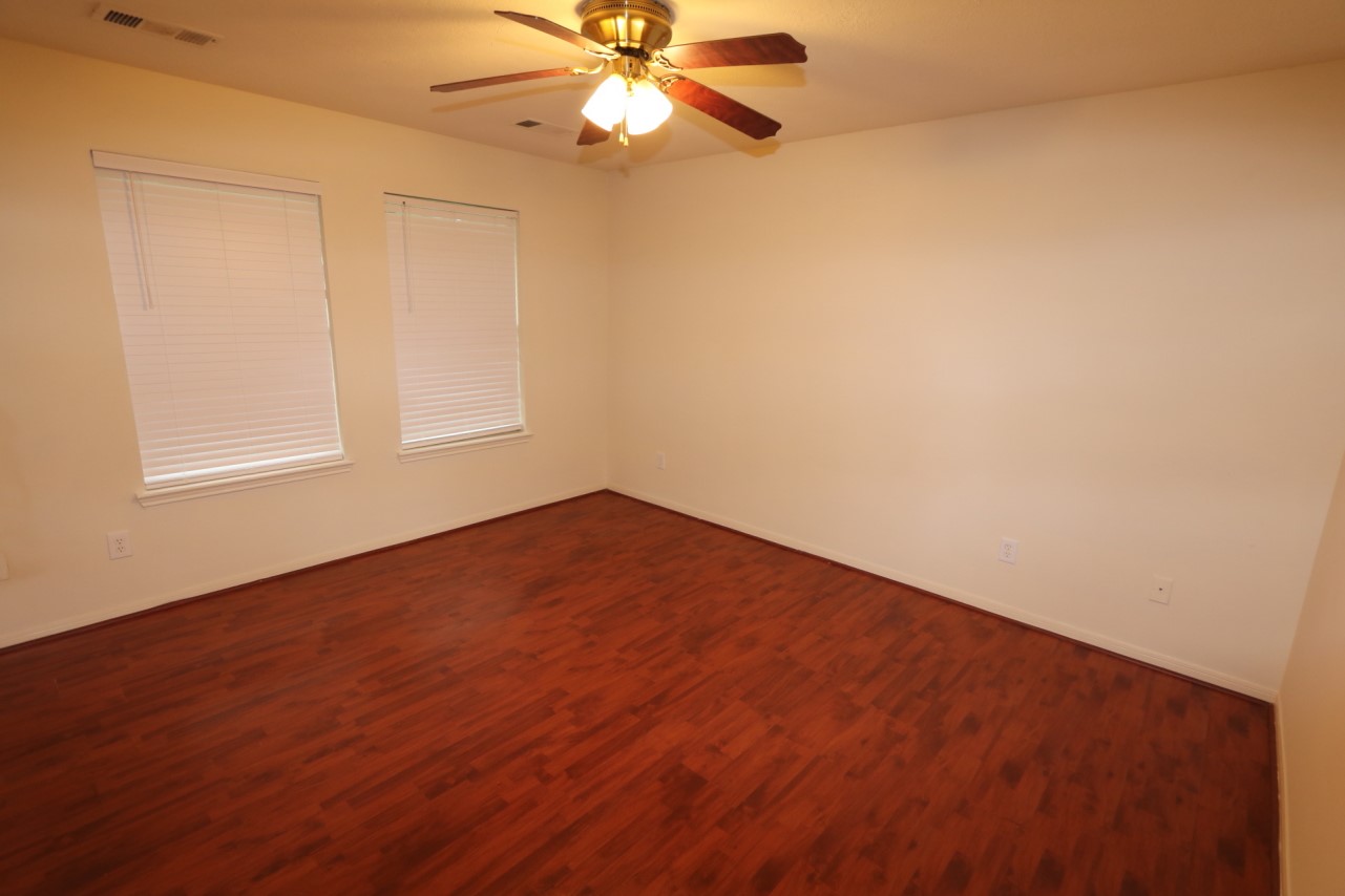 18414 Willow Moss Drive Property Photo 6