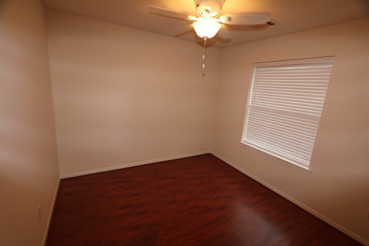 18414 Willow Moss Drive Property Photo 8