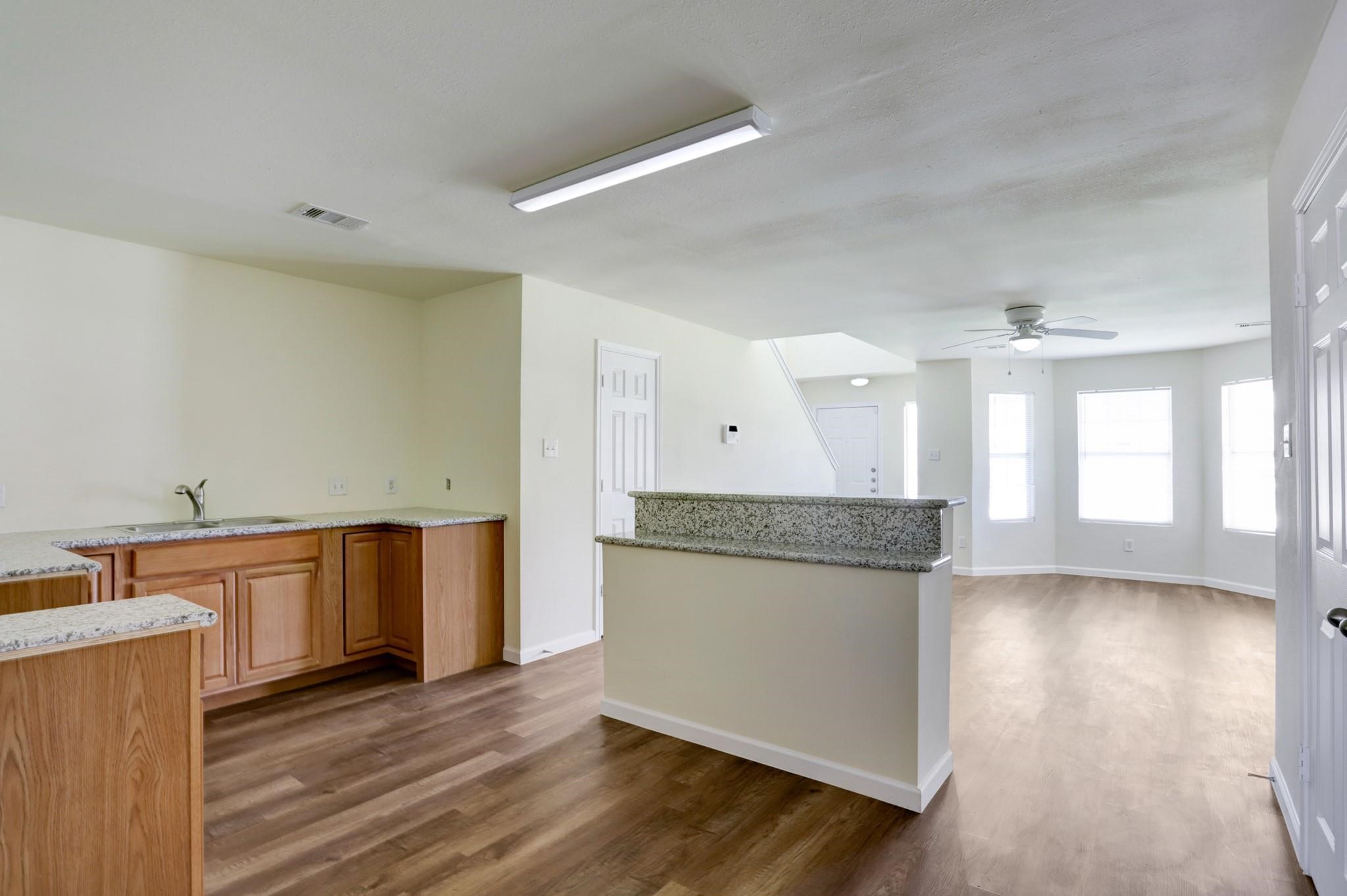 23339/41 High Point Street Property Photo 3