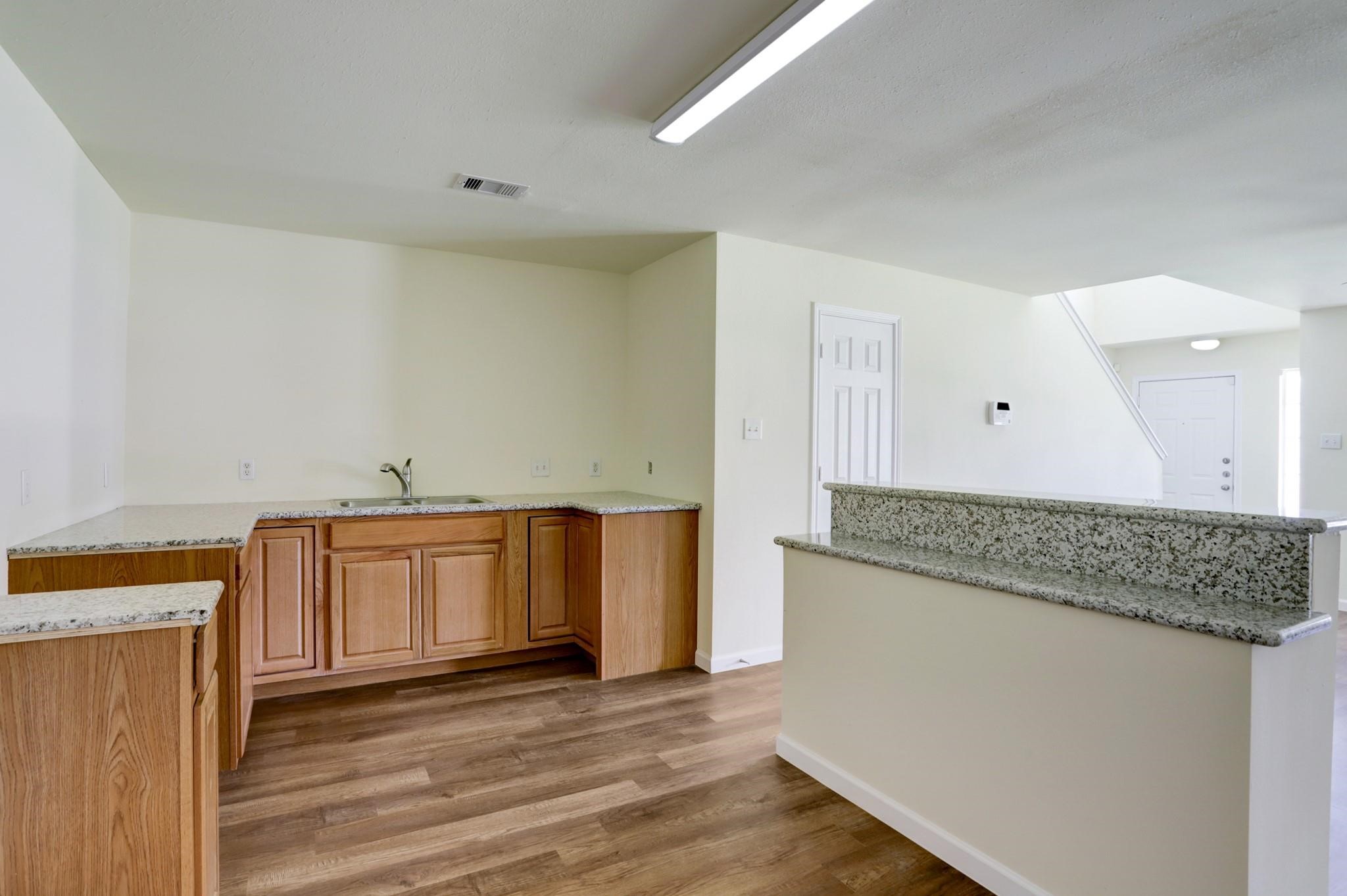 23339/41 High Point Street Property Photo 4