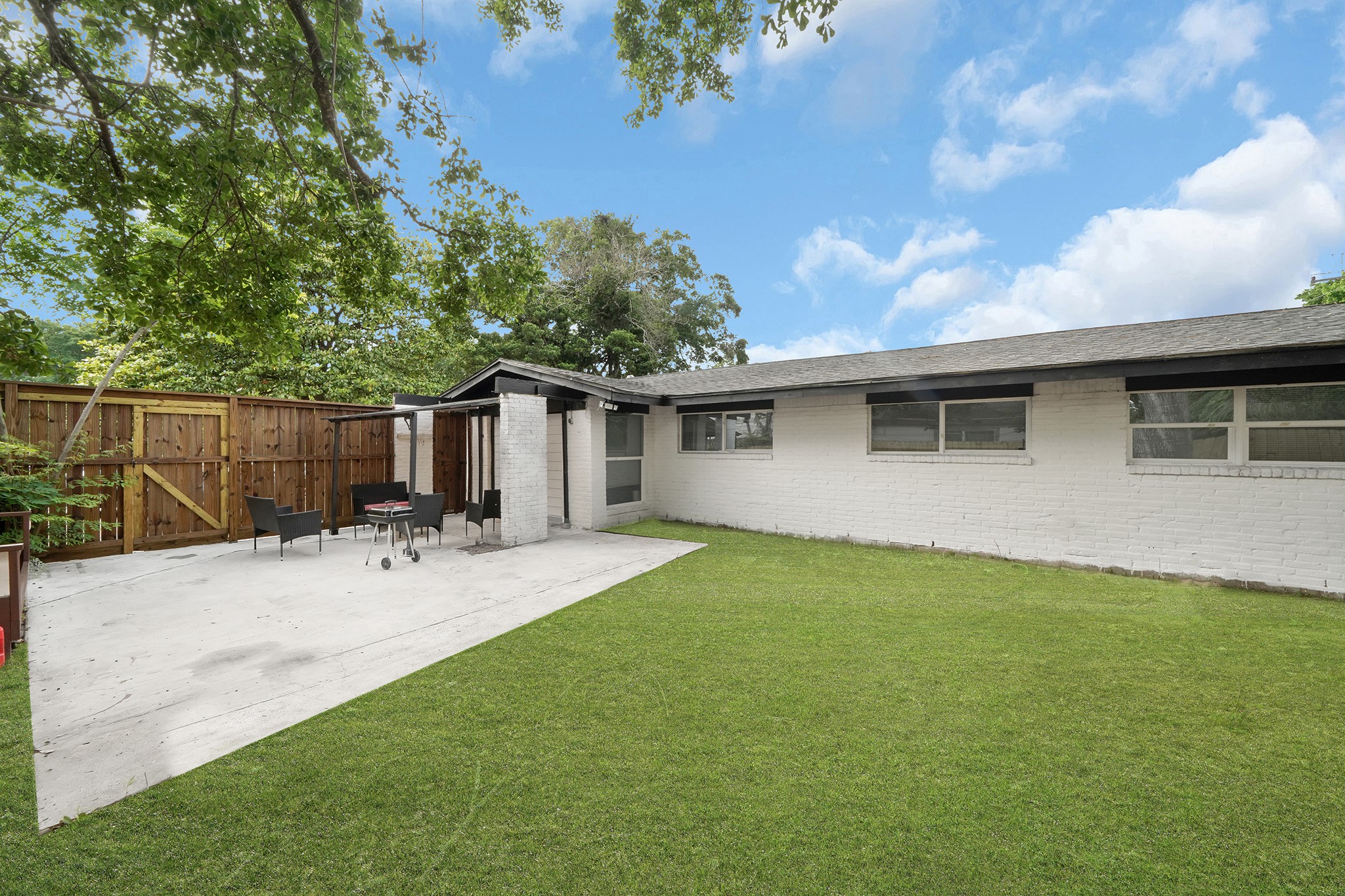 11103 Greenwillow Street Property Photo 10