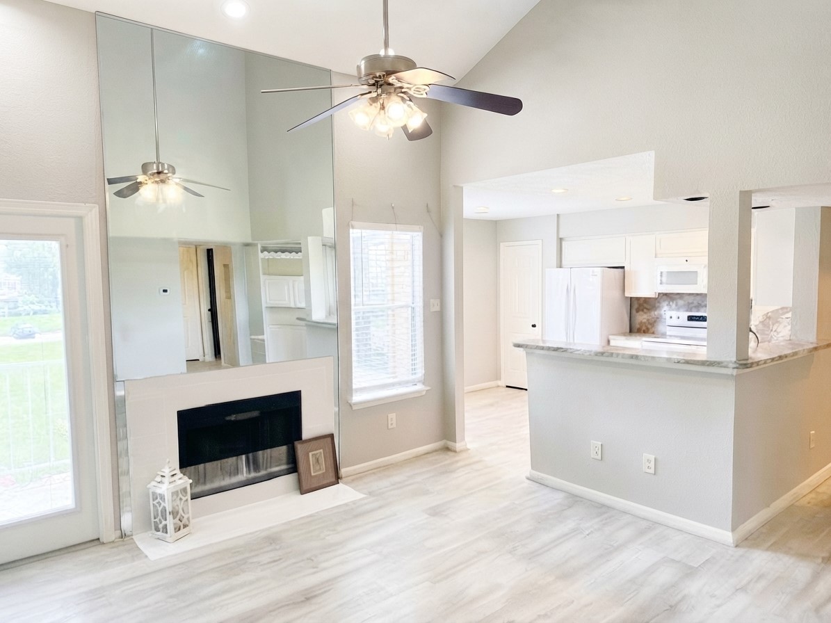 2011 Spenwick Drive 522 Property Photo 1