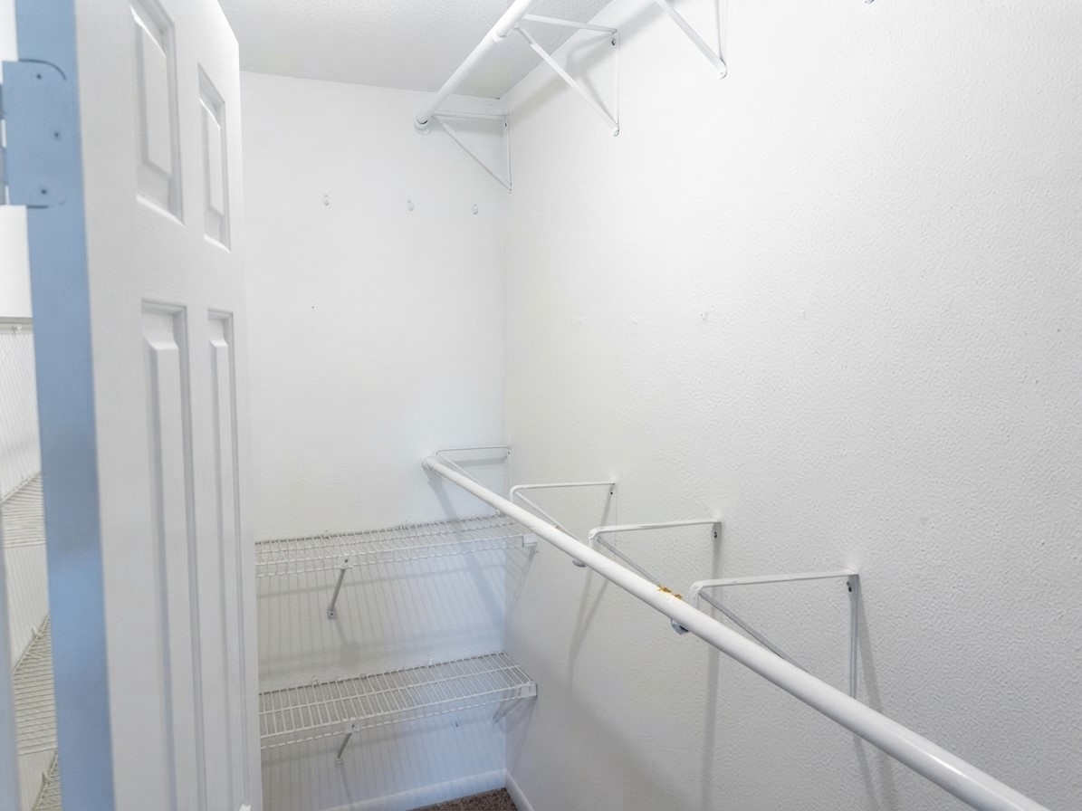 2011 Spenwick Drive 522 Property Photo 7