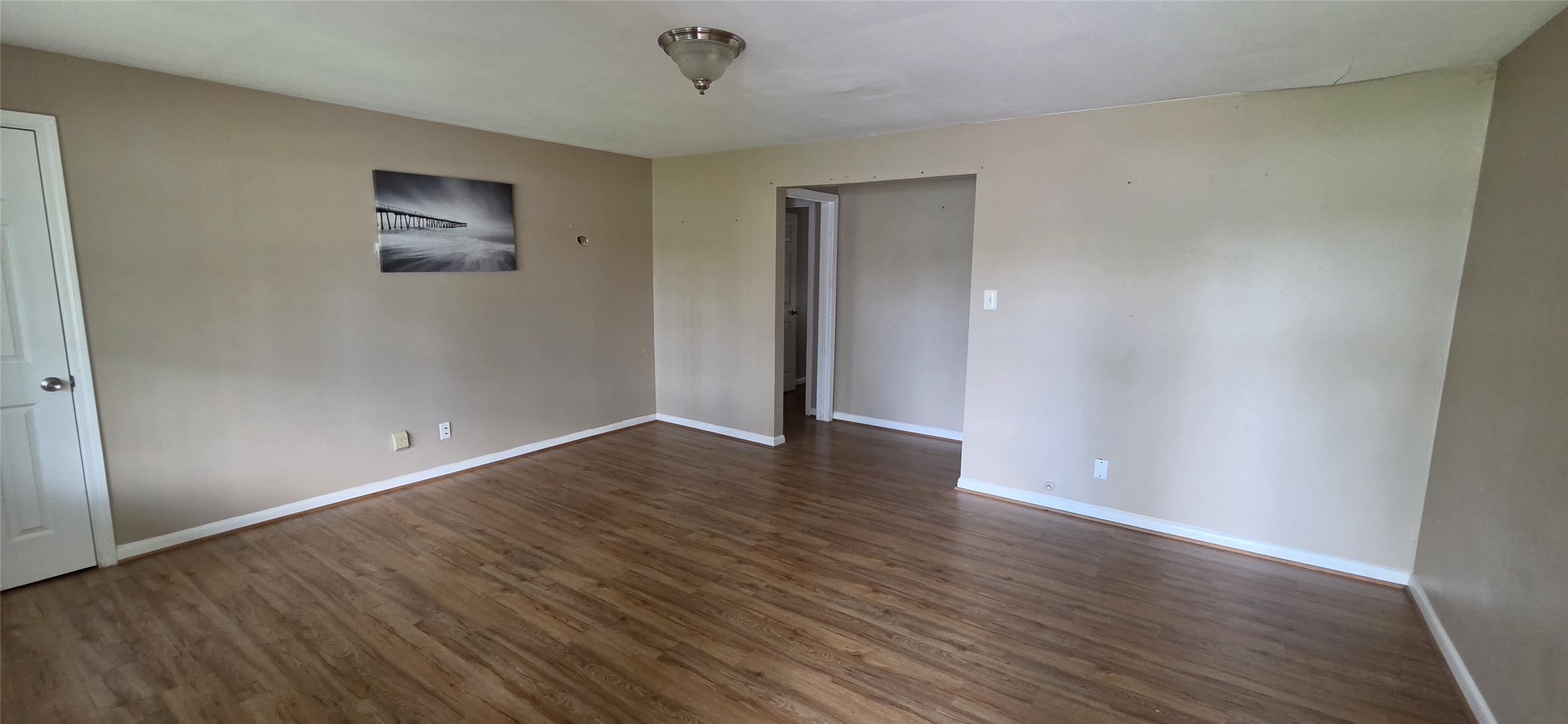 15623 Lee Road Property Photo 4
