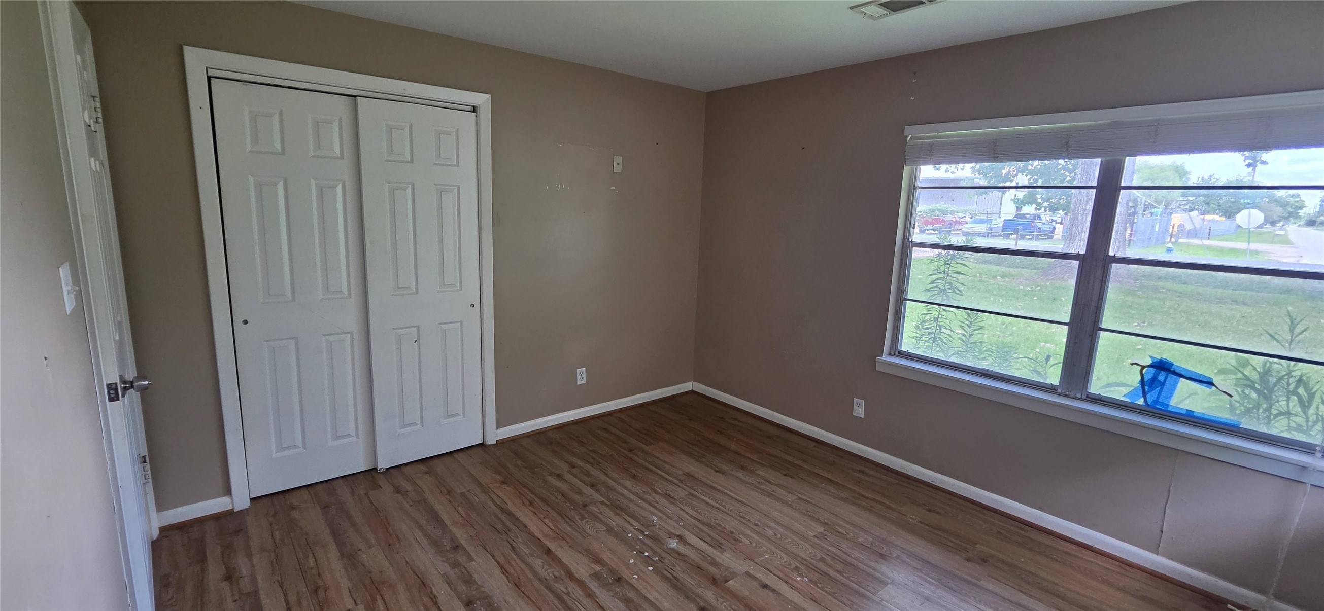 15623 Lee Road Property Photo 11