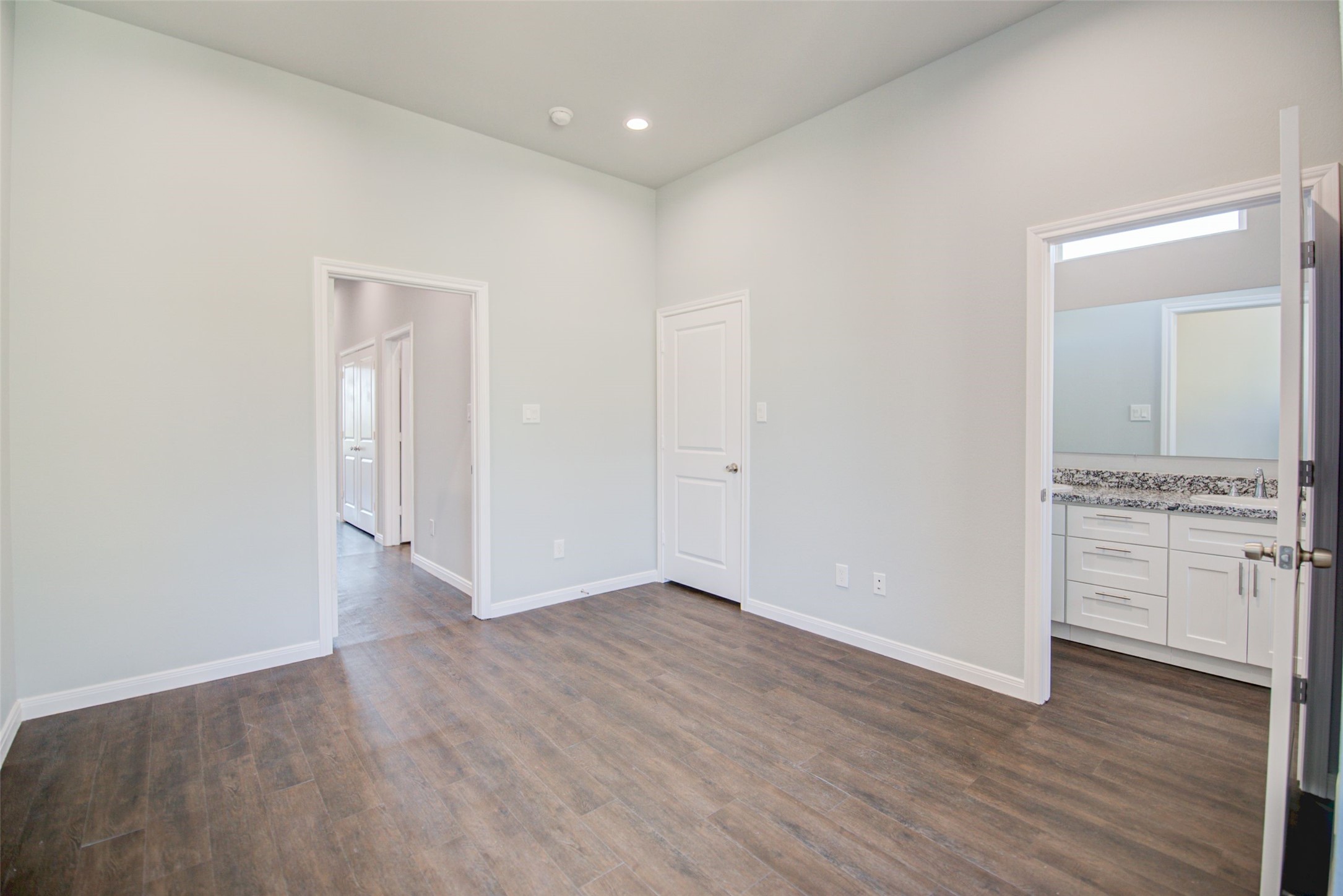 4945 Ambient Drive Property Photo 12