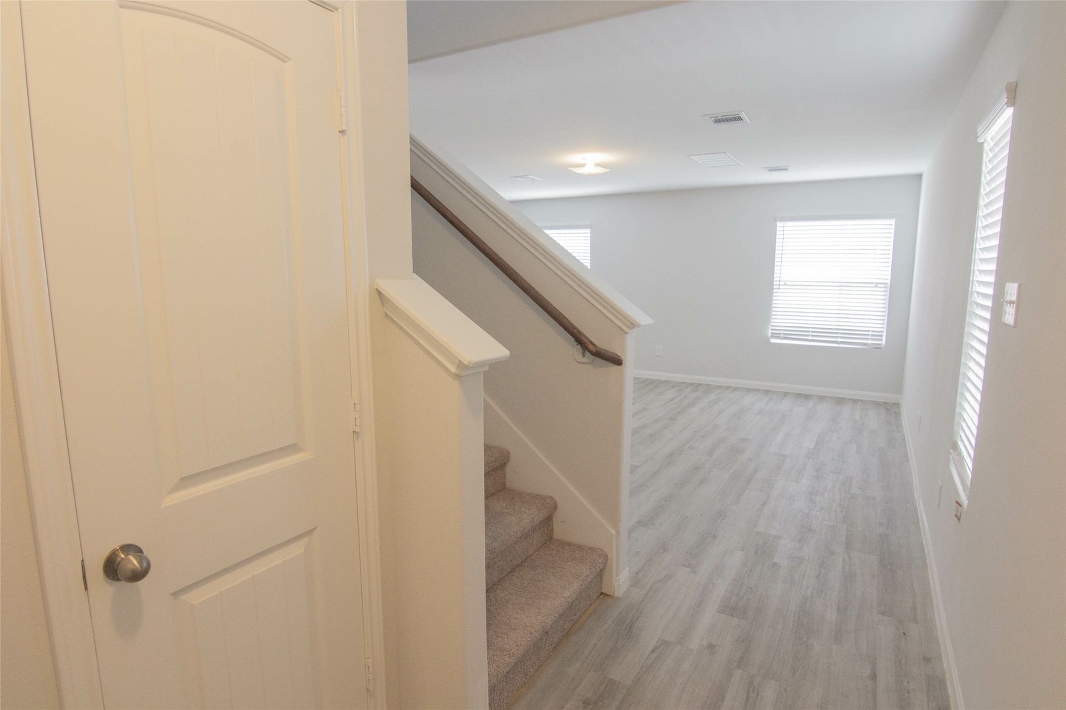 5615 Gara River Drive Property Photo 5