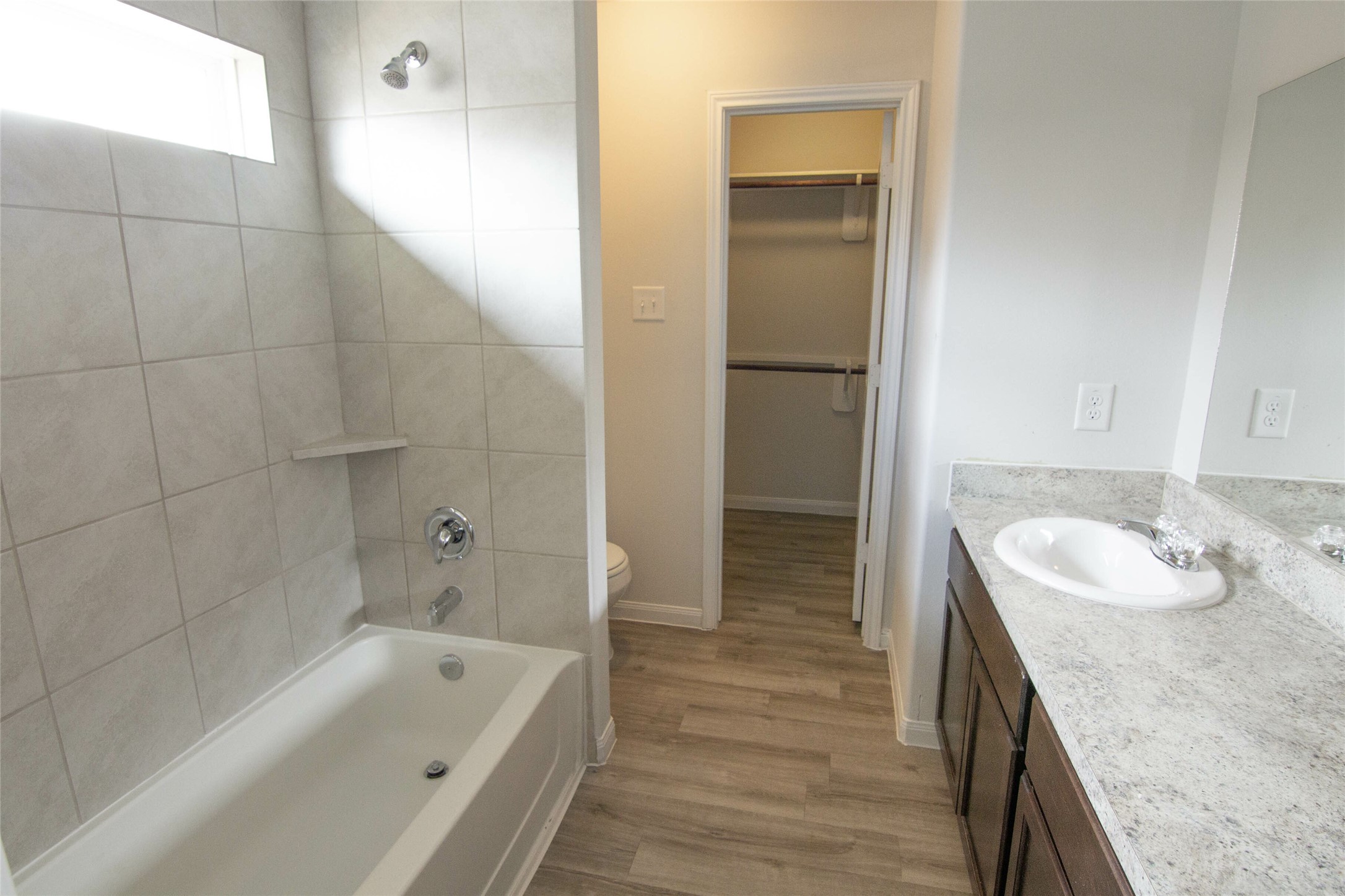 5615 Gara River Drive Property Photo 8