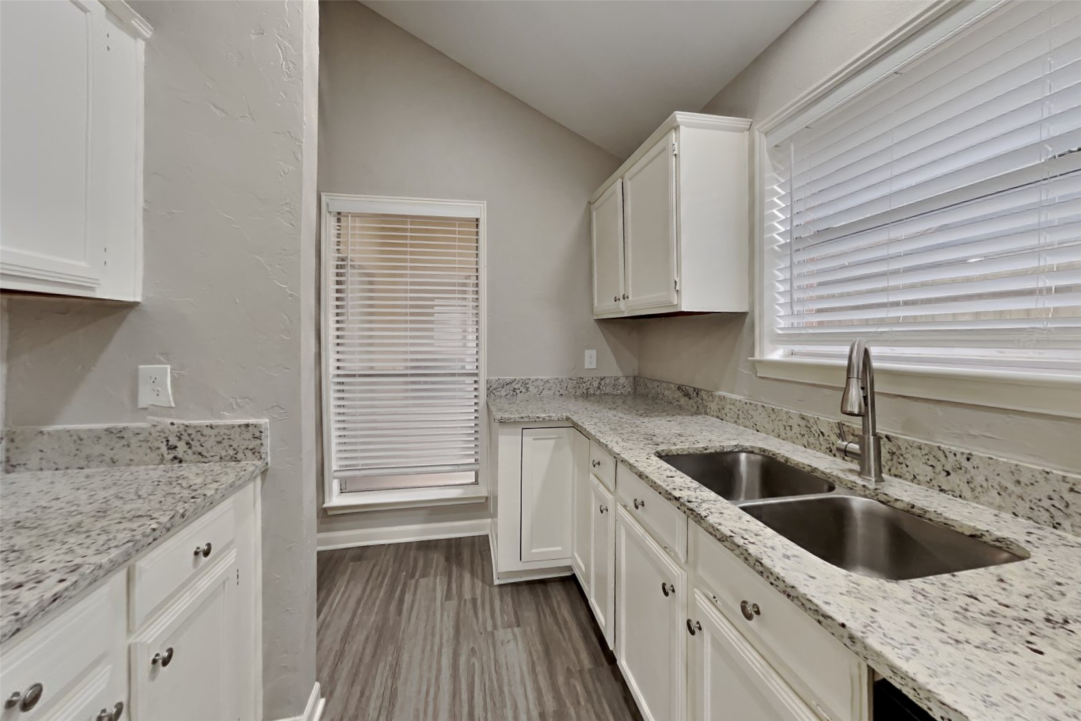 4935 Northfork Drive Property Photo 4