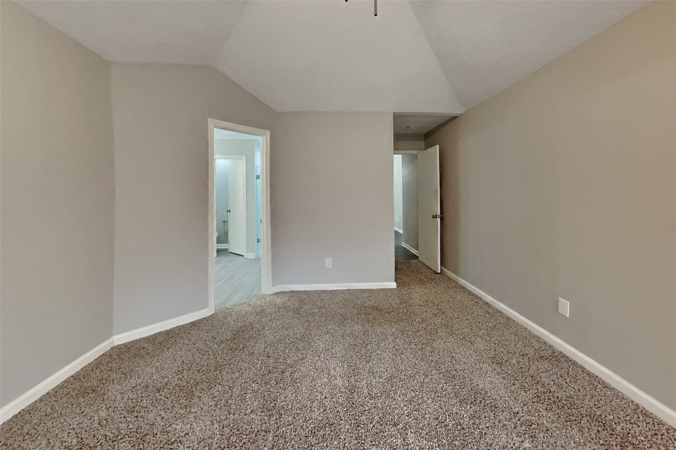 4935 Northfork Drive Property Photo 8