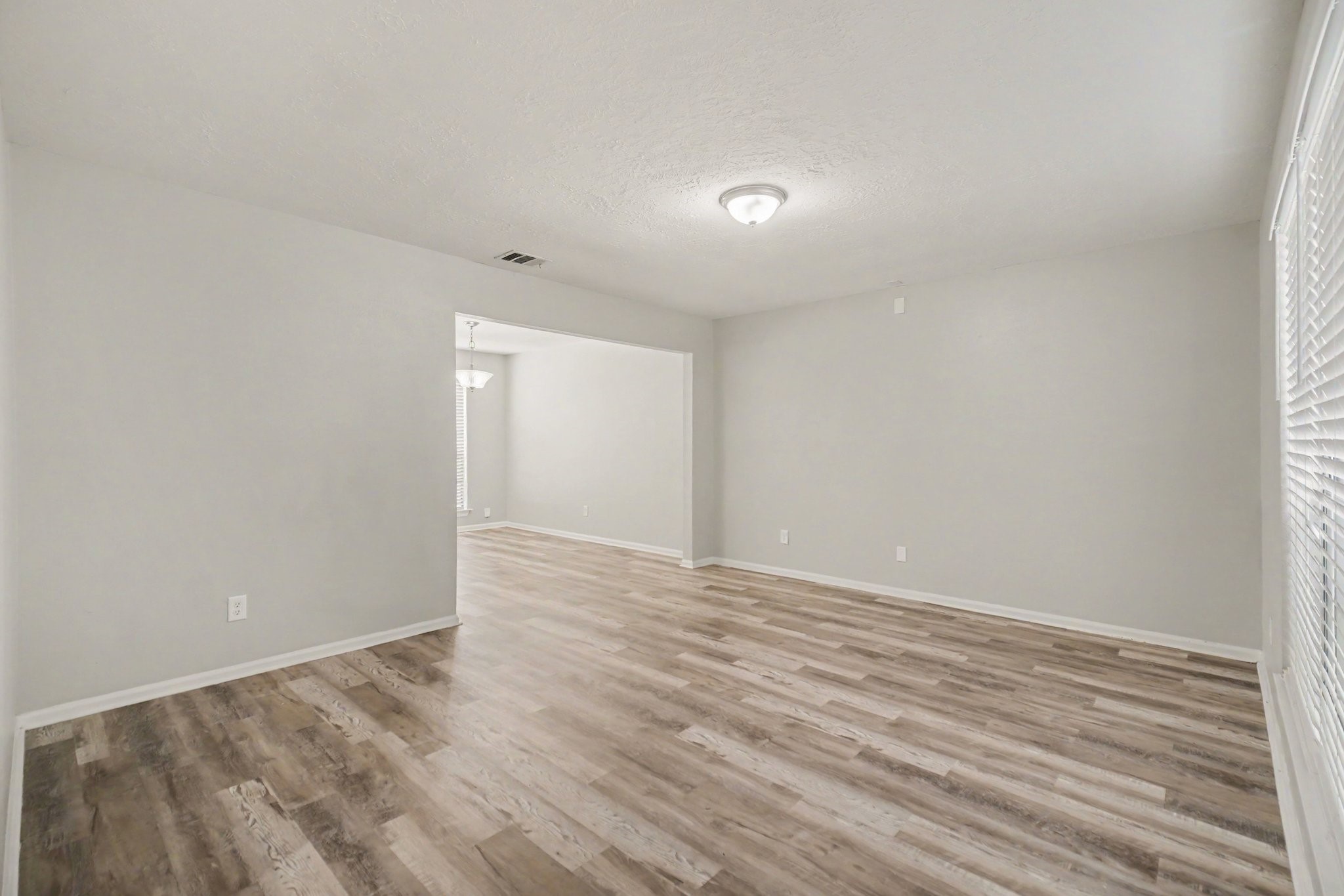 3615 Darnell Court Property Photo 4