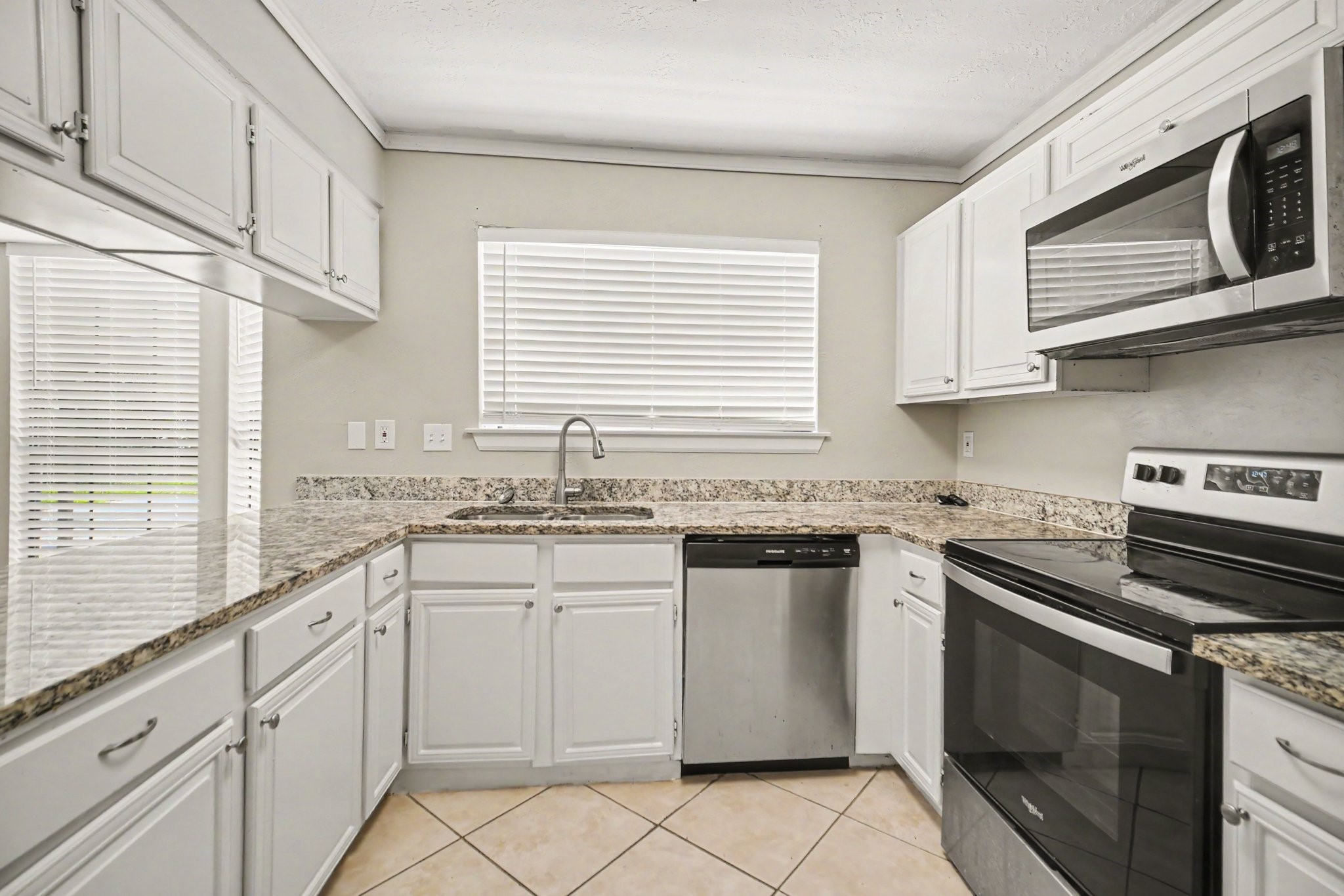 3615 Darnell Court Property Photo 8