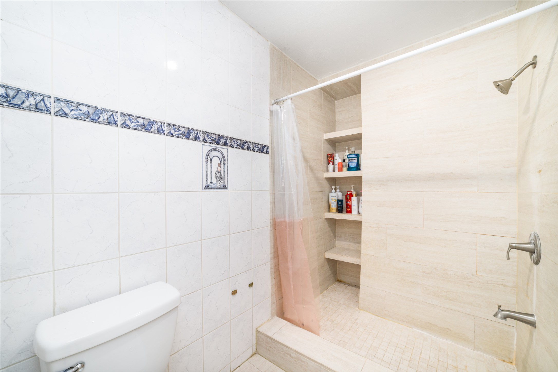 7711 Miller Glen Lane Property Photo 13