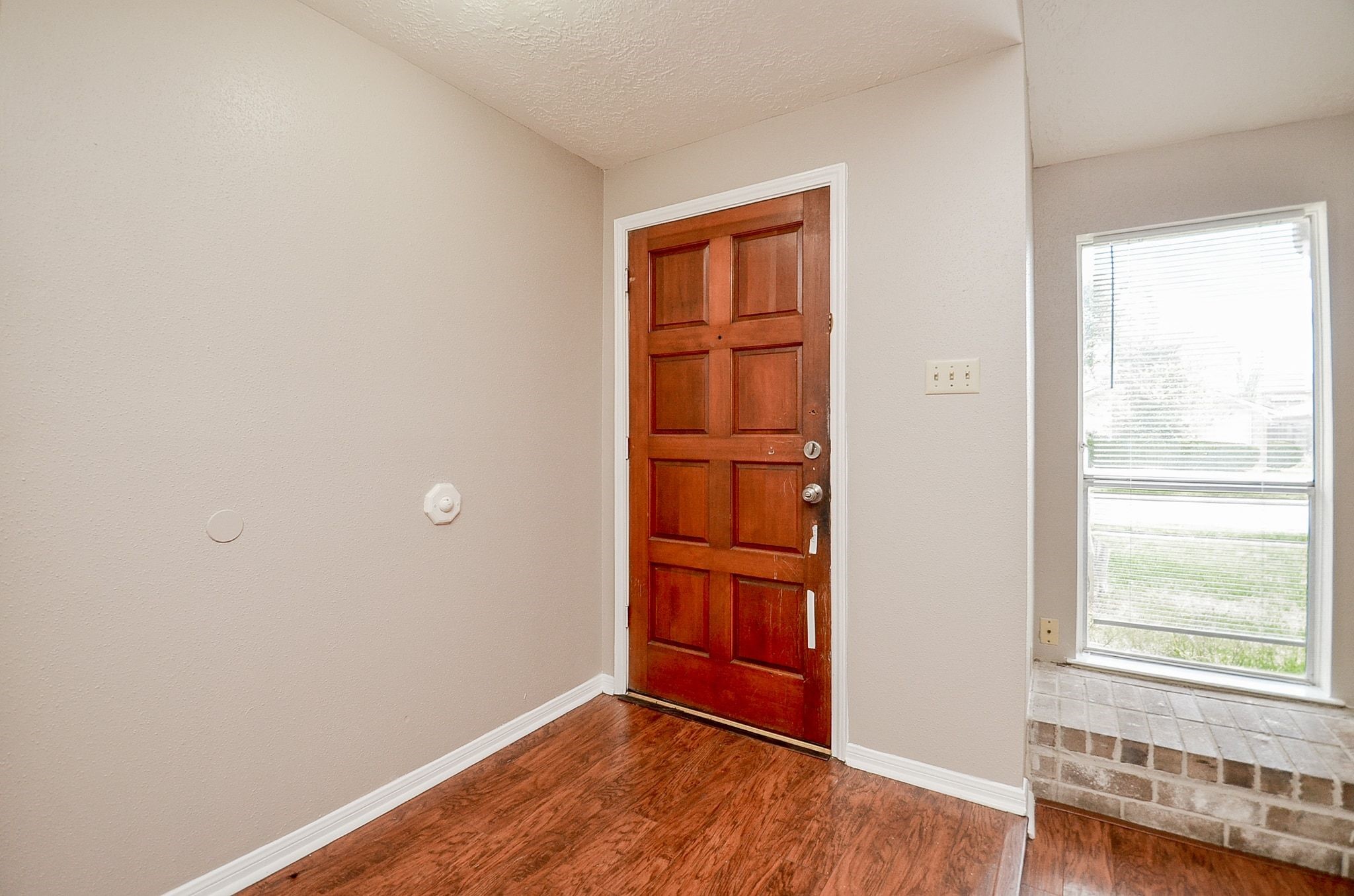 1210 Strawberry Park Lane Property Photo 4