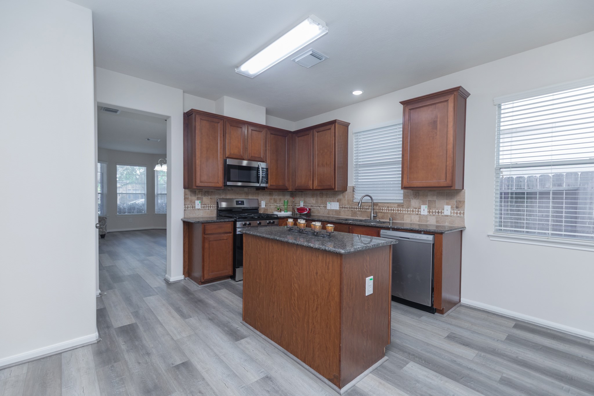 7335 Jacobs Well Property Photo 17