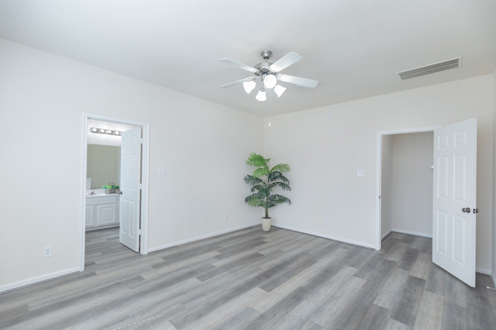 7335 Jacobs Well Property Photo 22