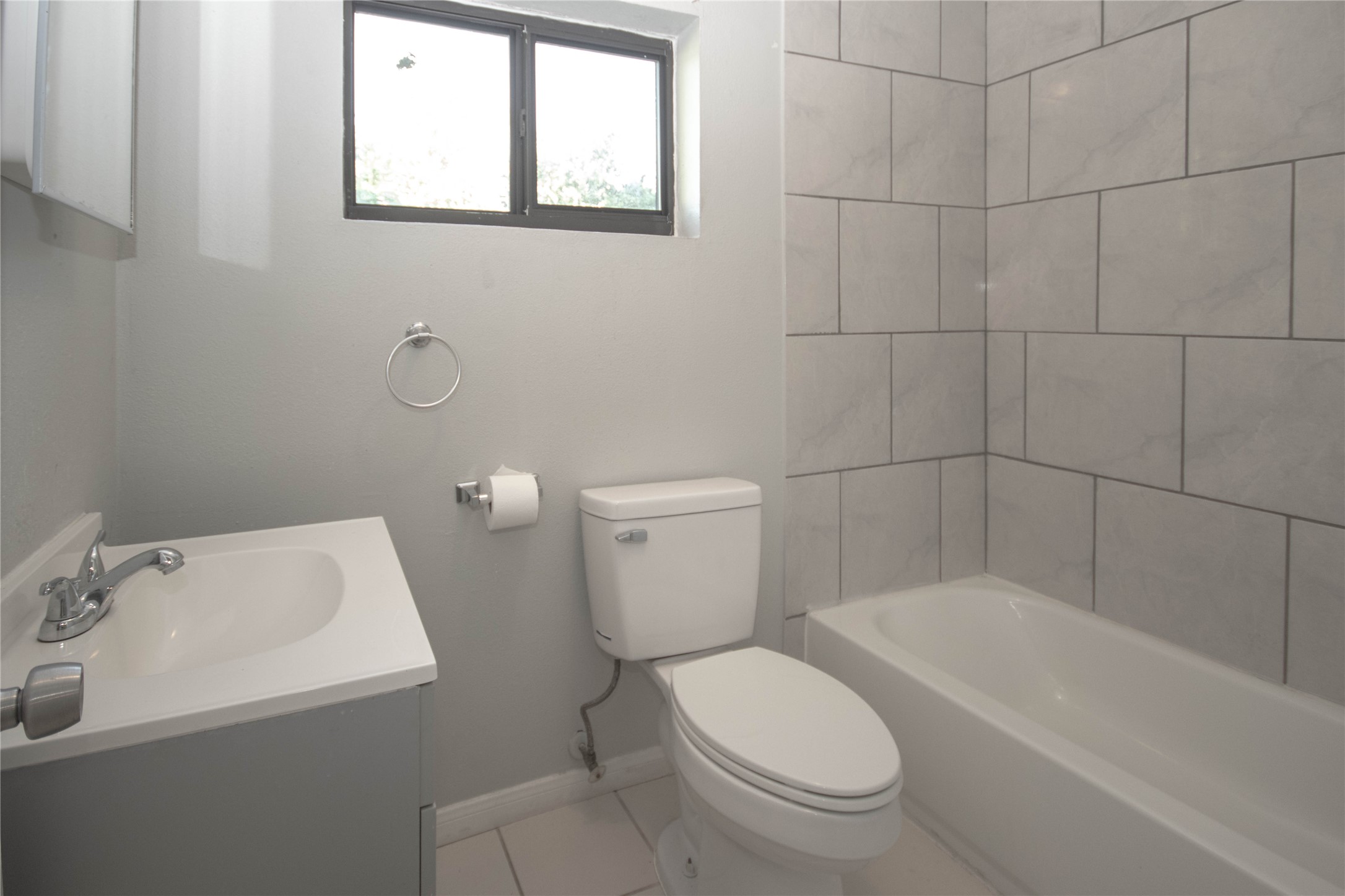 10902 Mosscrest Drive Property Photo 15