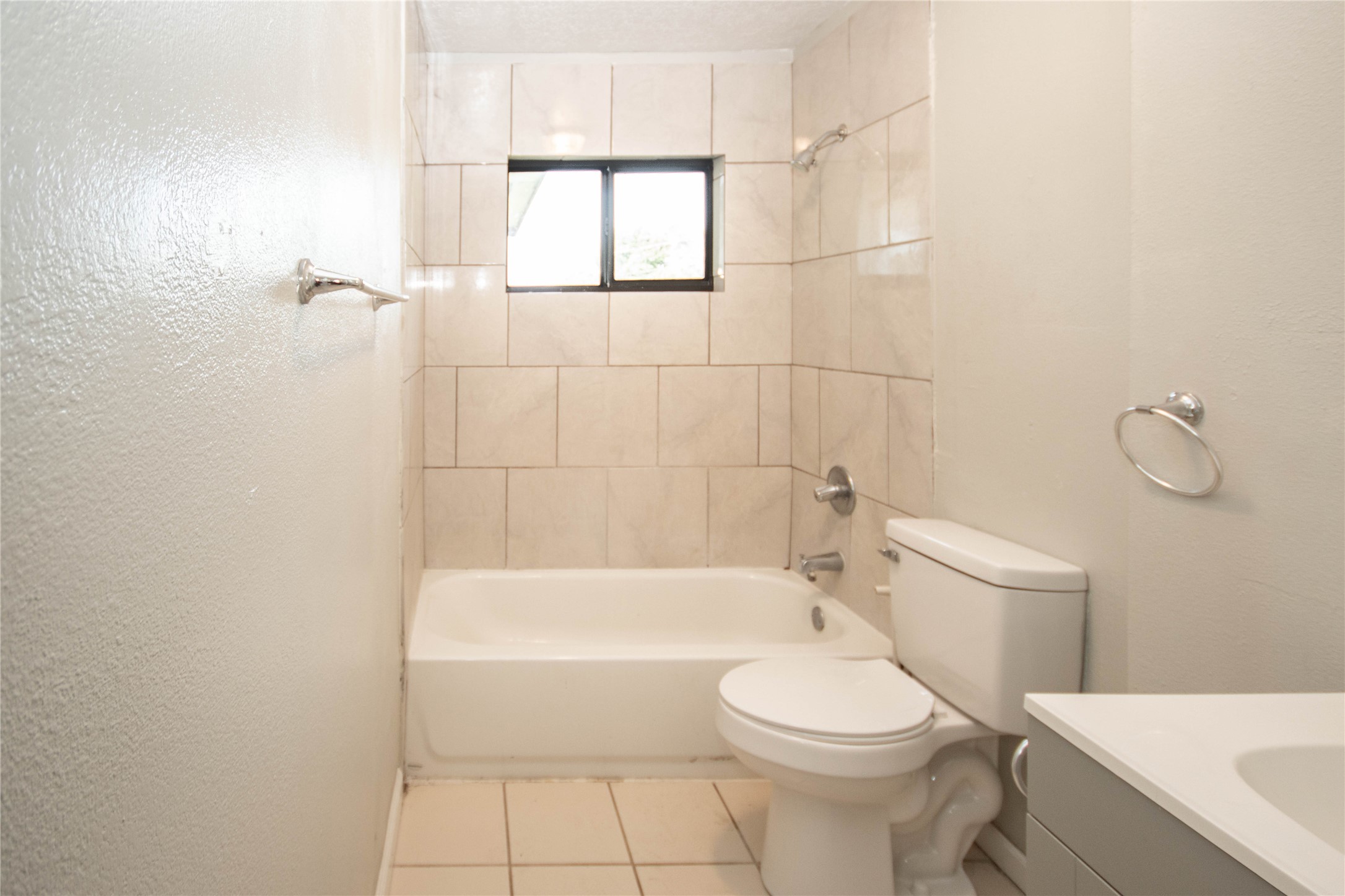 10902 Mosscrest Drive Property Photo 18