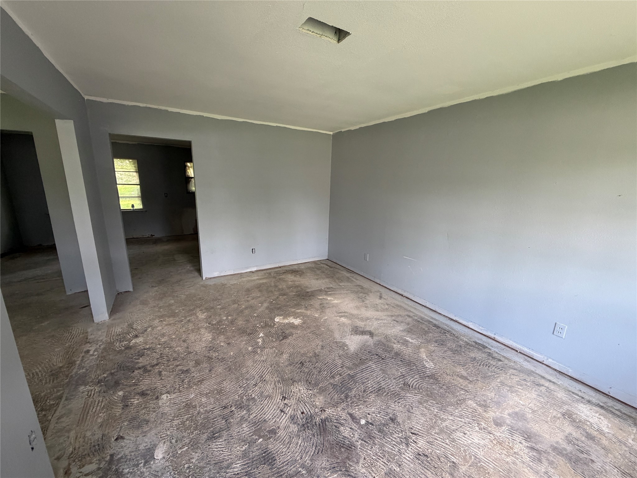 5230 Greylog Drive Property Photo 3