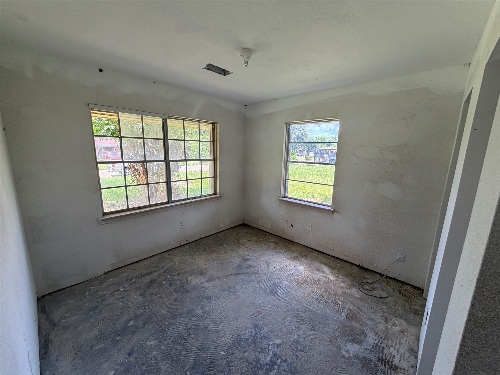5230 Greylog Drive Property Photo 7