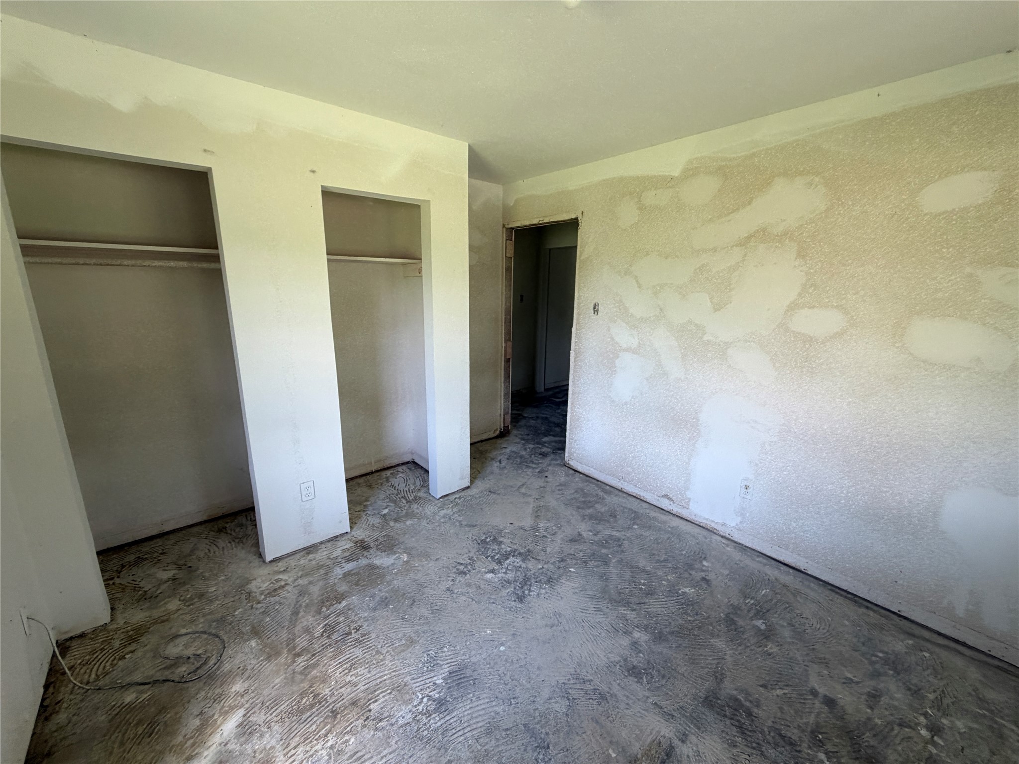 5230 Greylog Drive Property Photo 8