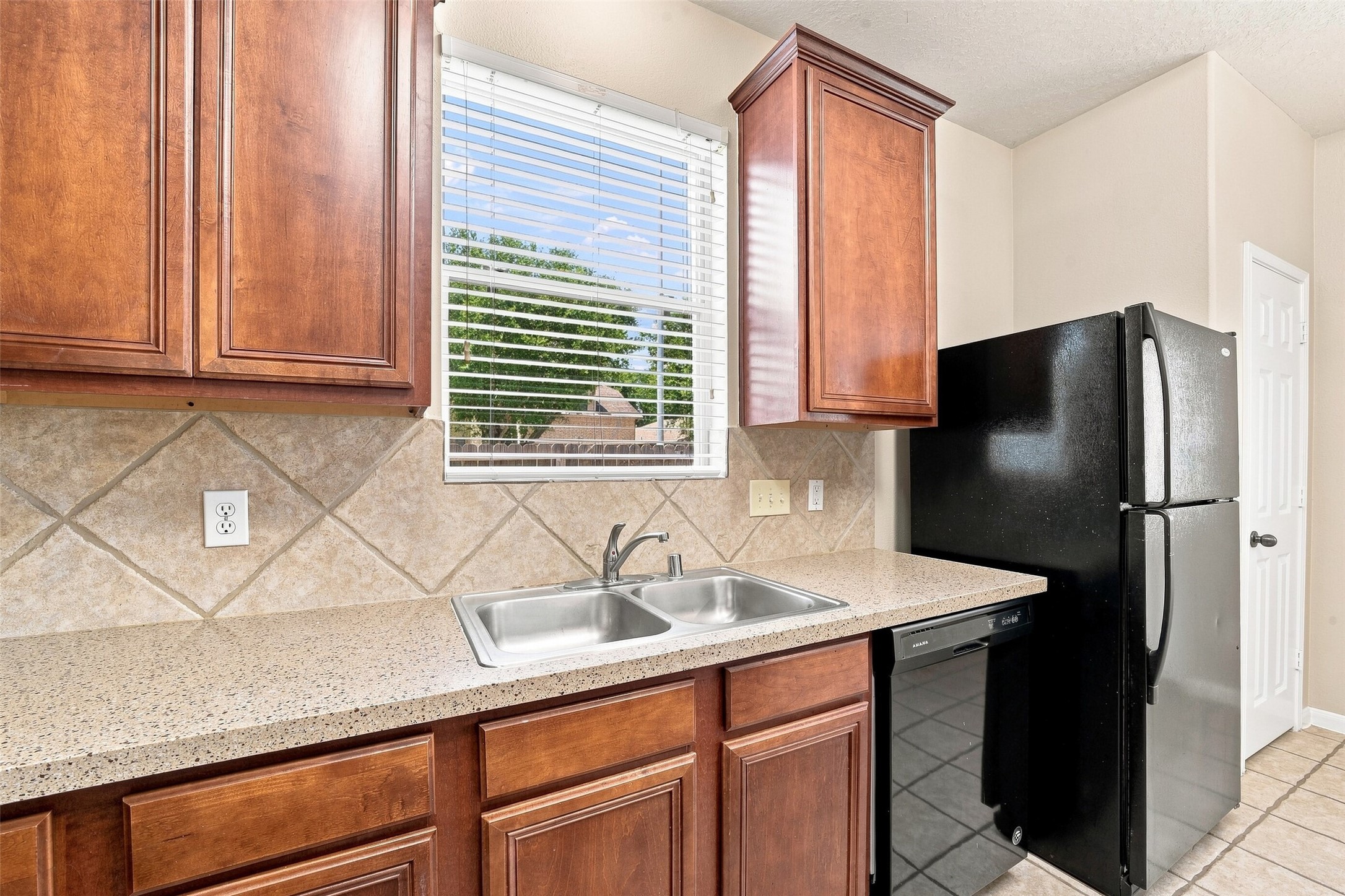 16726 Vivian Point Lane Property Photo 12