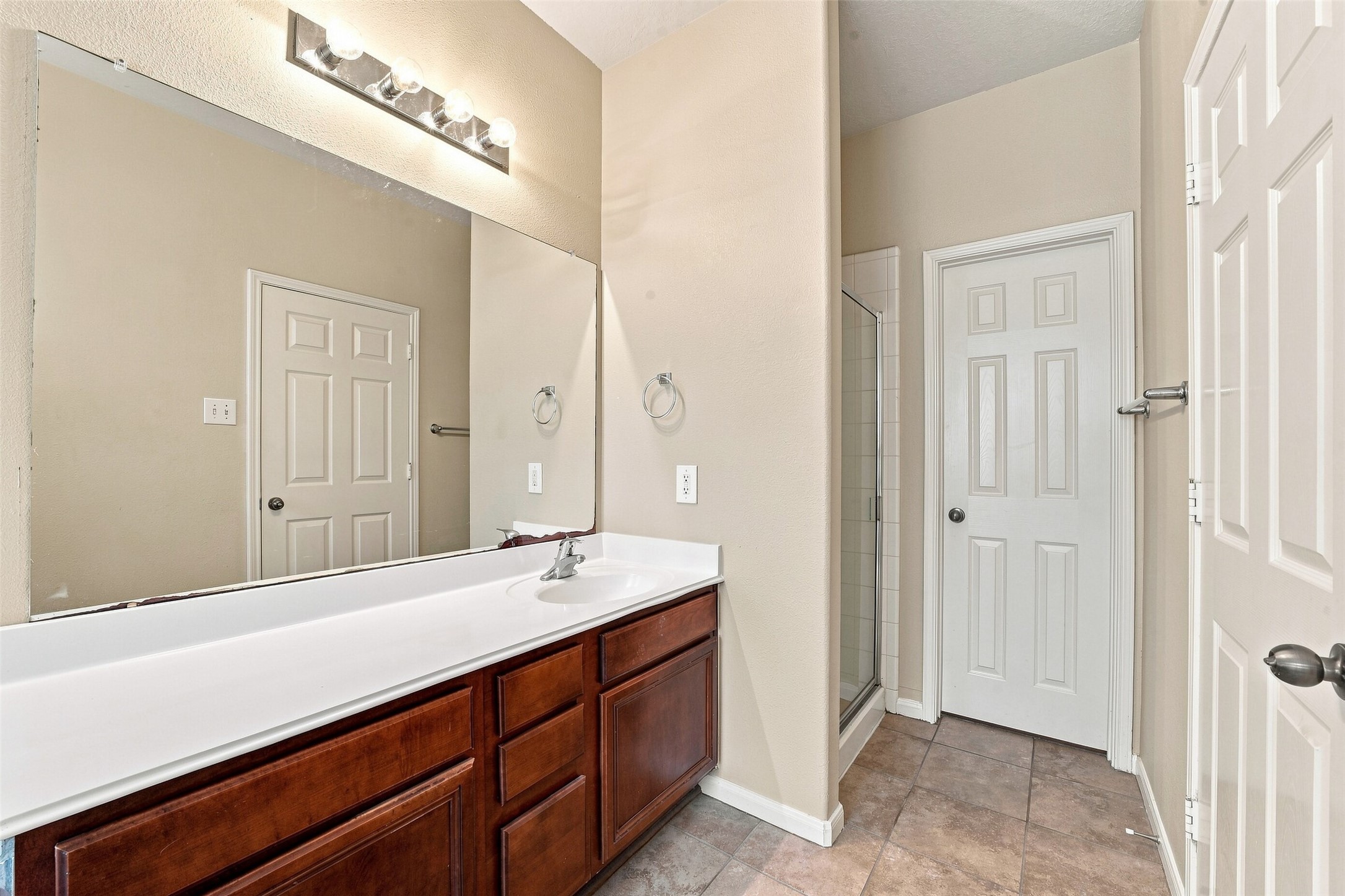 16726 Vivian Point Lane Property Photo 23