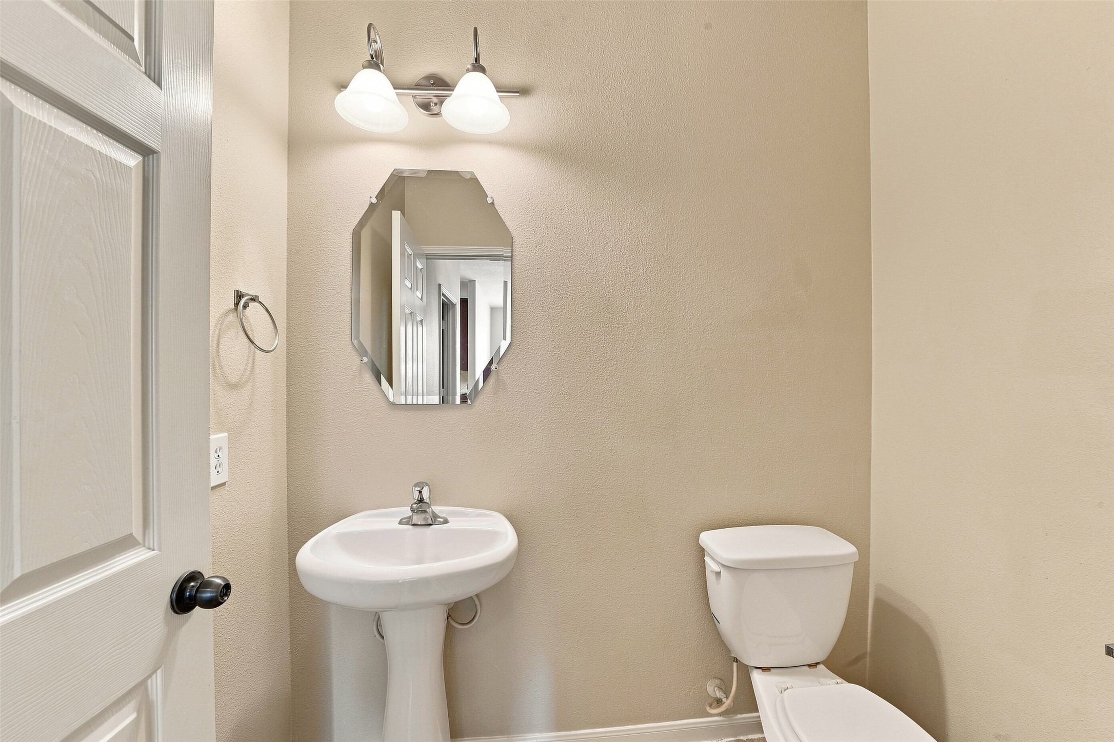 16726 Vivian Point Lane Property Photo 26