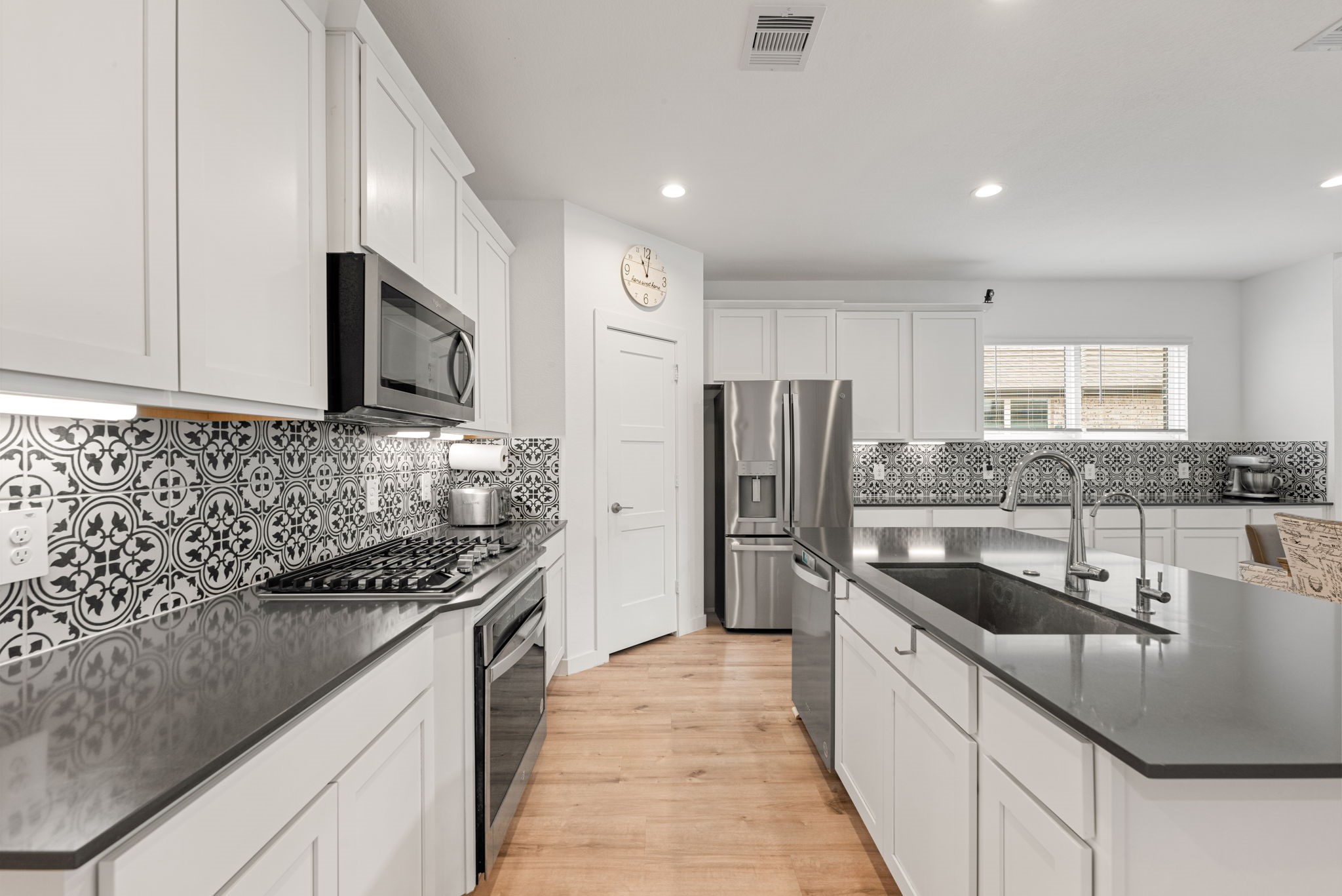 14019 Valley Creek Court Property Photo 3