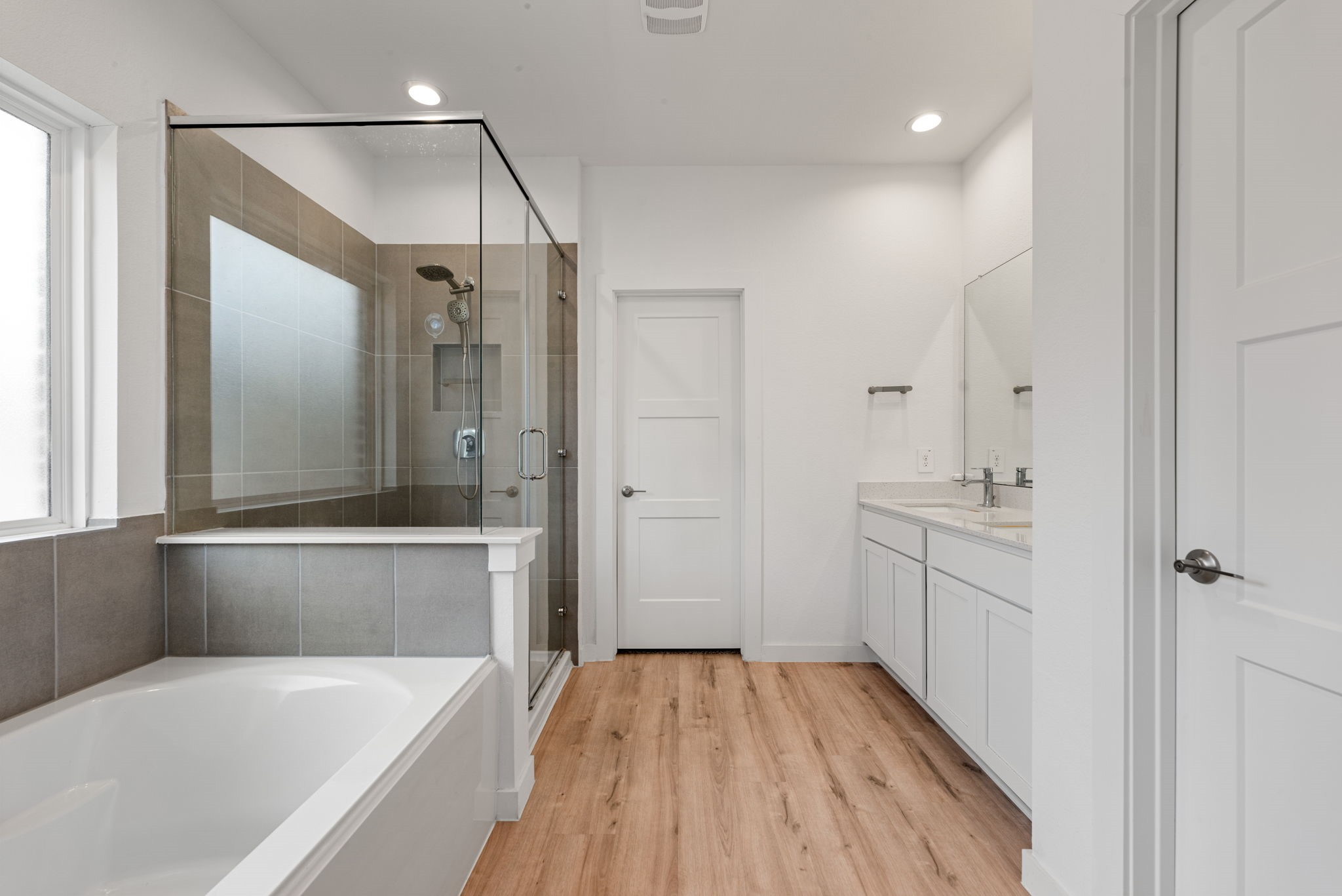 14019 Valley Creek Court Property Photo 10