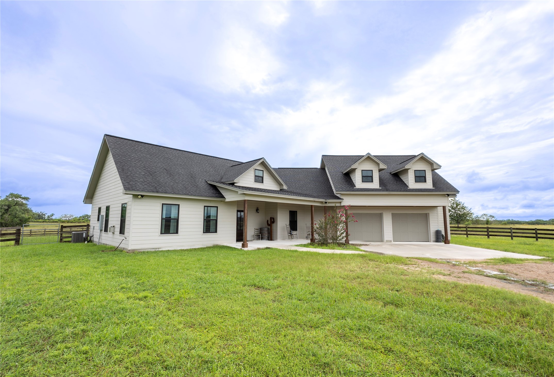 1252 County Road 388 Property Photo 1