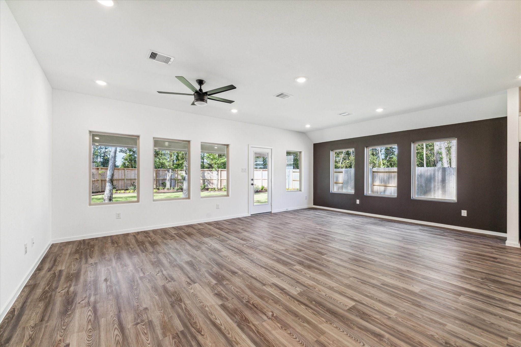8206 Boundary Waters Drive Property Photo 8